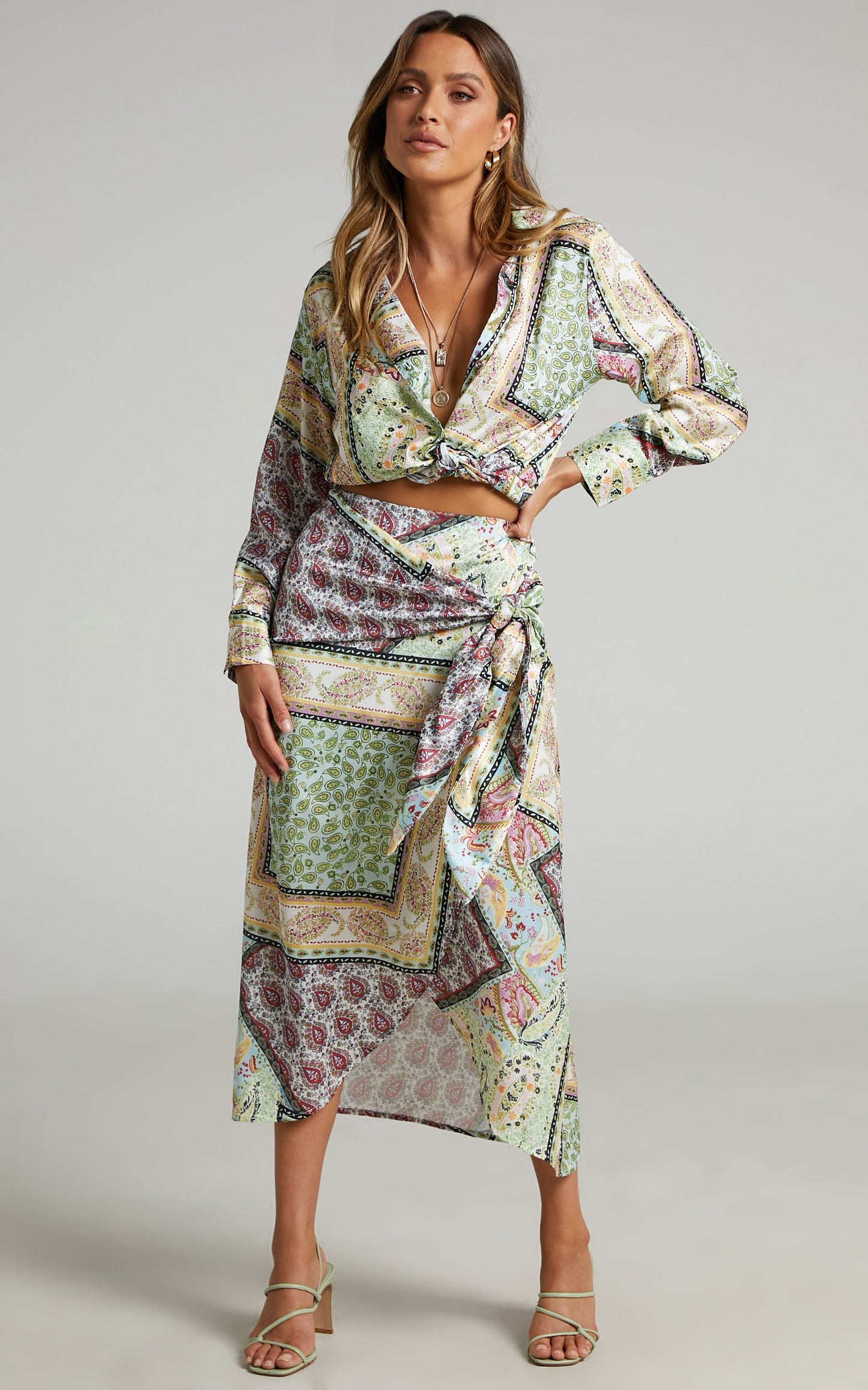 Roxine Long Sleeve Top in Paisley Print
