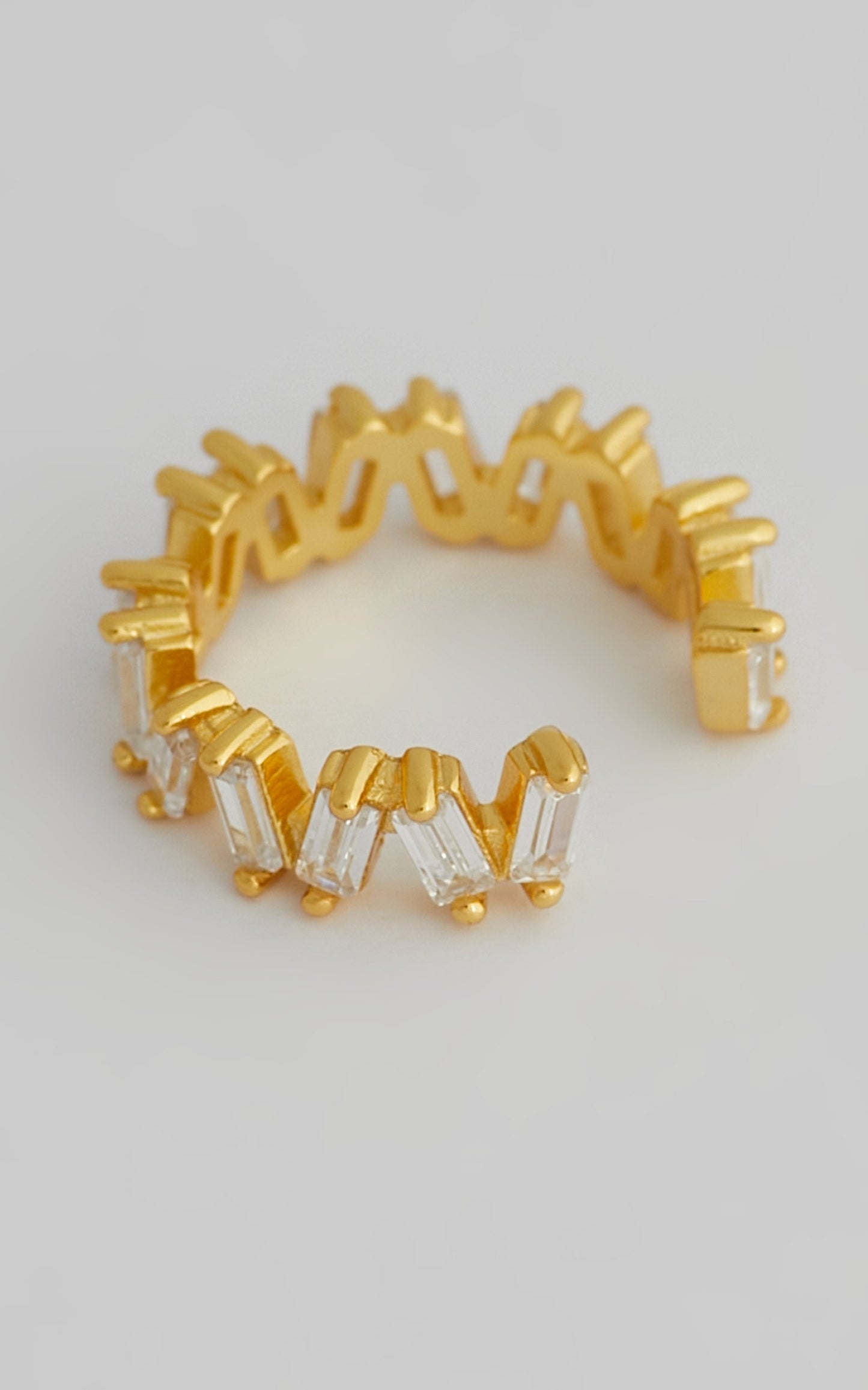 SAINT VALENTINE - BIARRITZ EAR CUFF in Gold