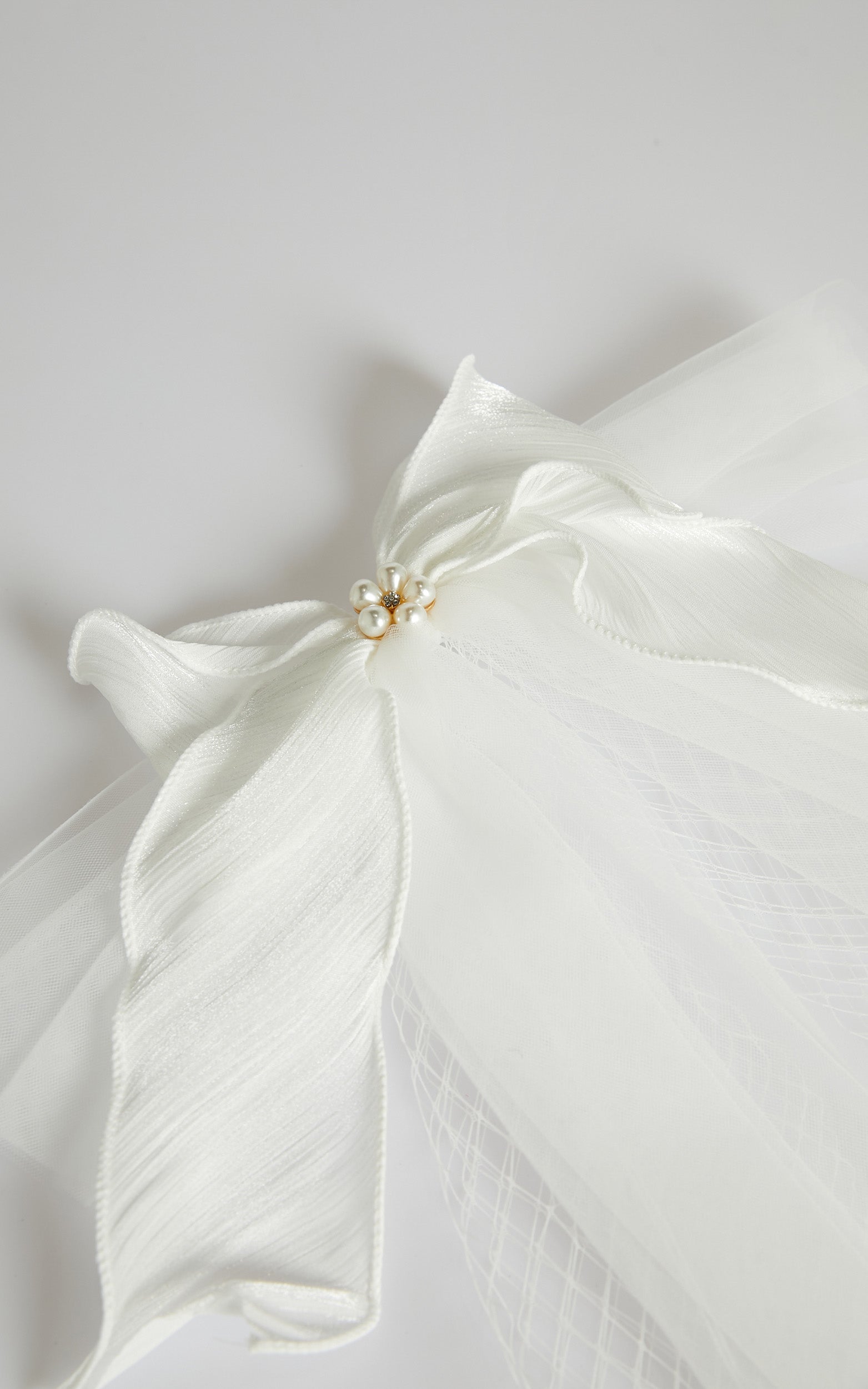 Sansue Veil in White