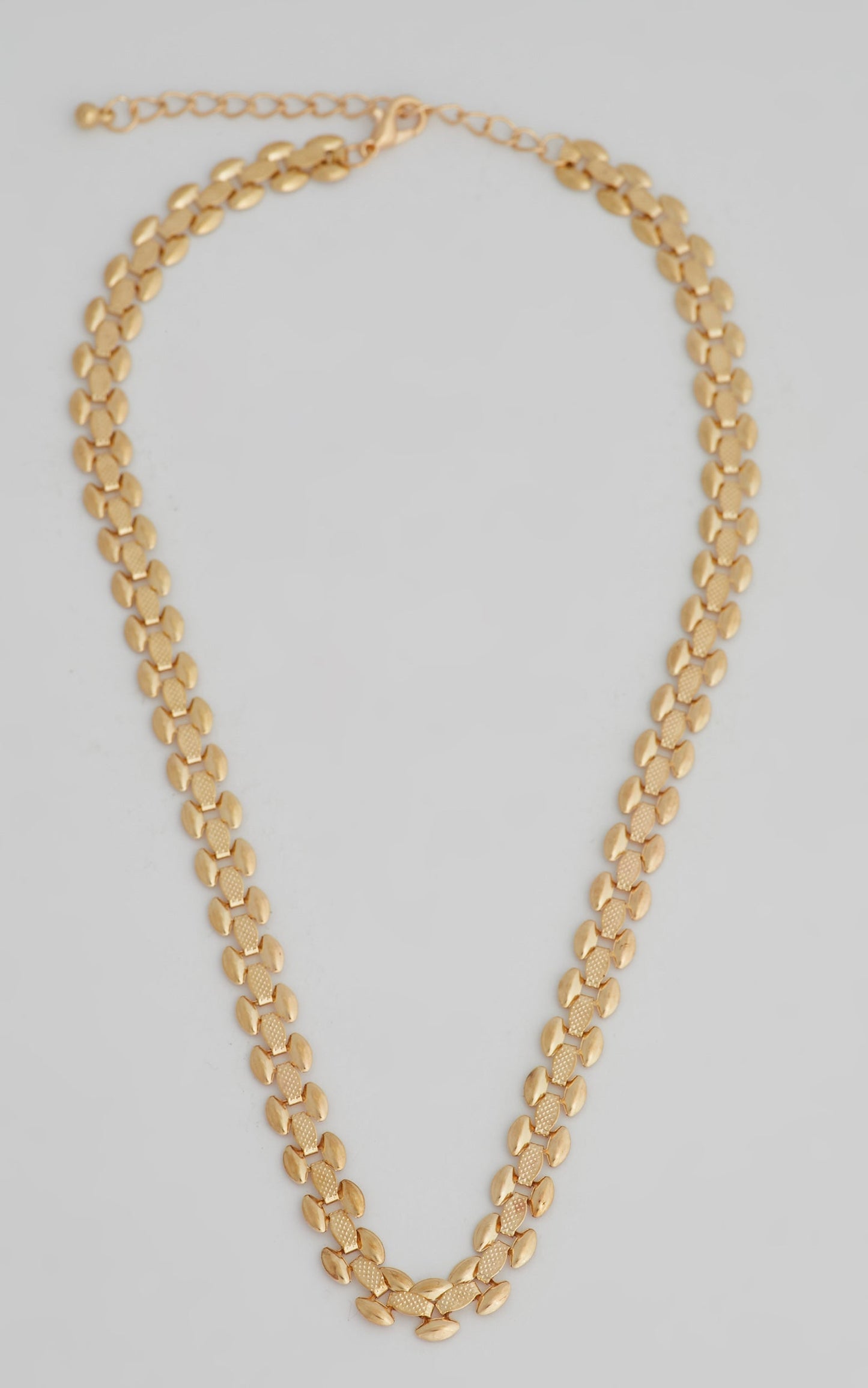 Scarleth Necklace in Gold