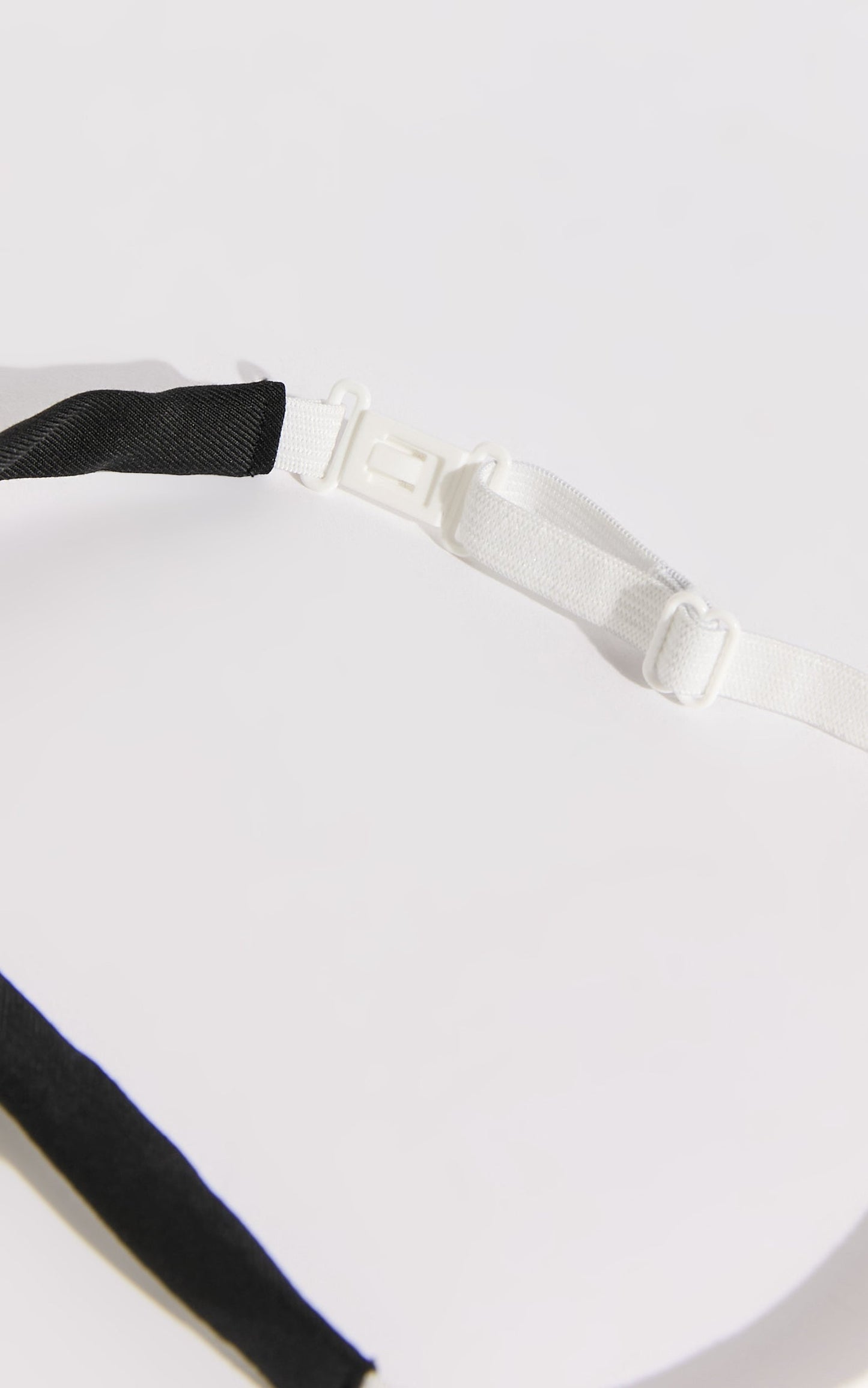 Schiffer Neck Tie in Black