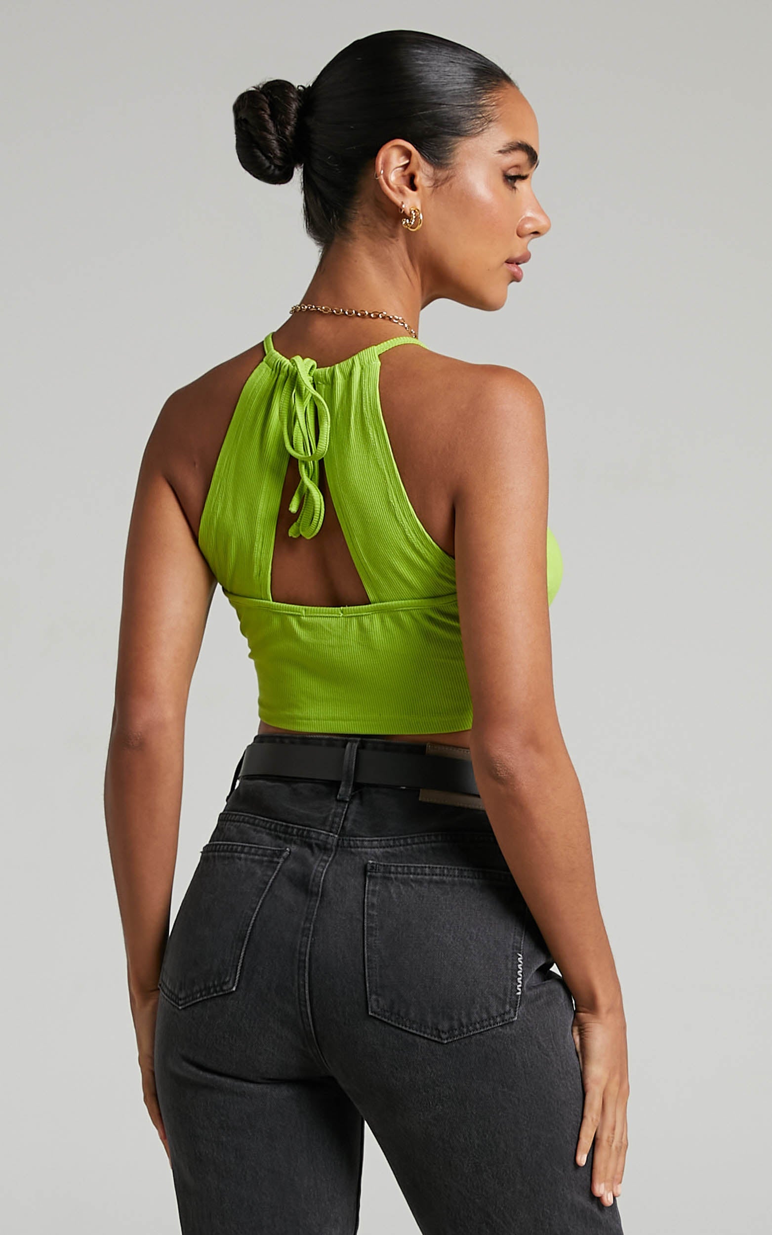 Shenden Crop Top - Keyhole Front Top in Green
