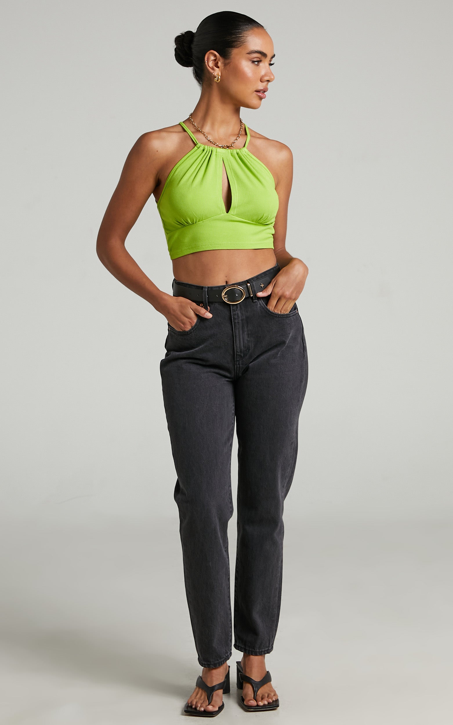 Shenden Crop Top - Keyhole Front Top in Green