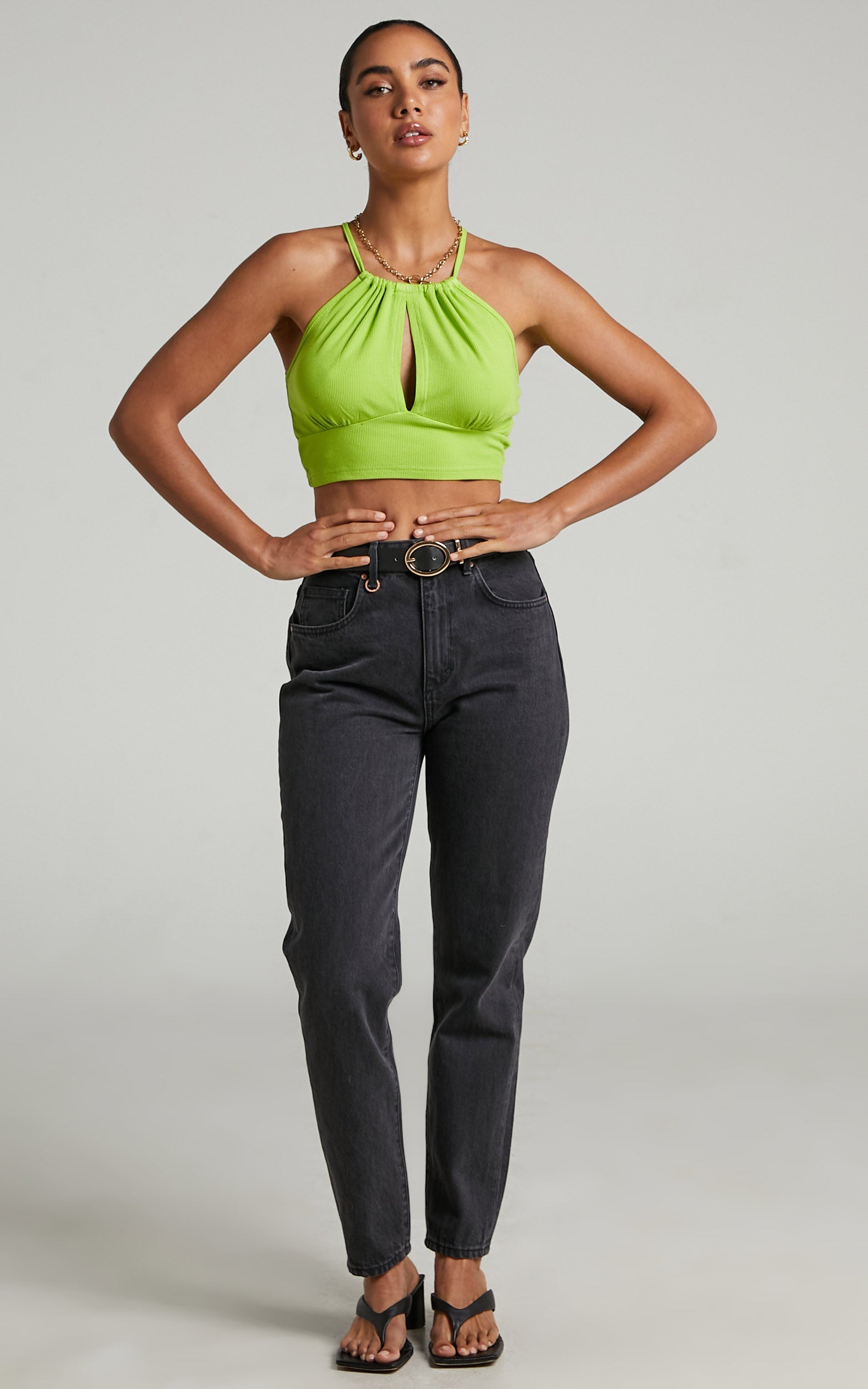 Shenden Crop Top - Keyhole Front Top in Green