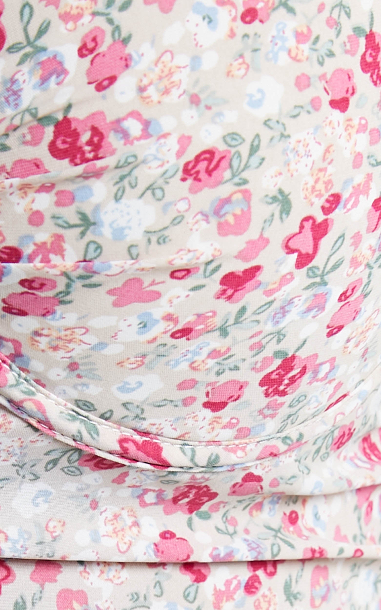 Solania Top - Puff Sleeve Bust Cup Crop Top in White Floral