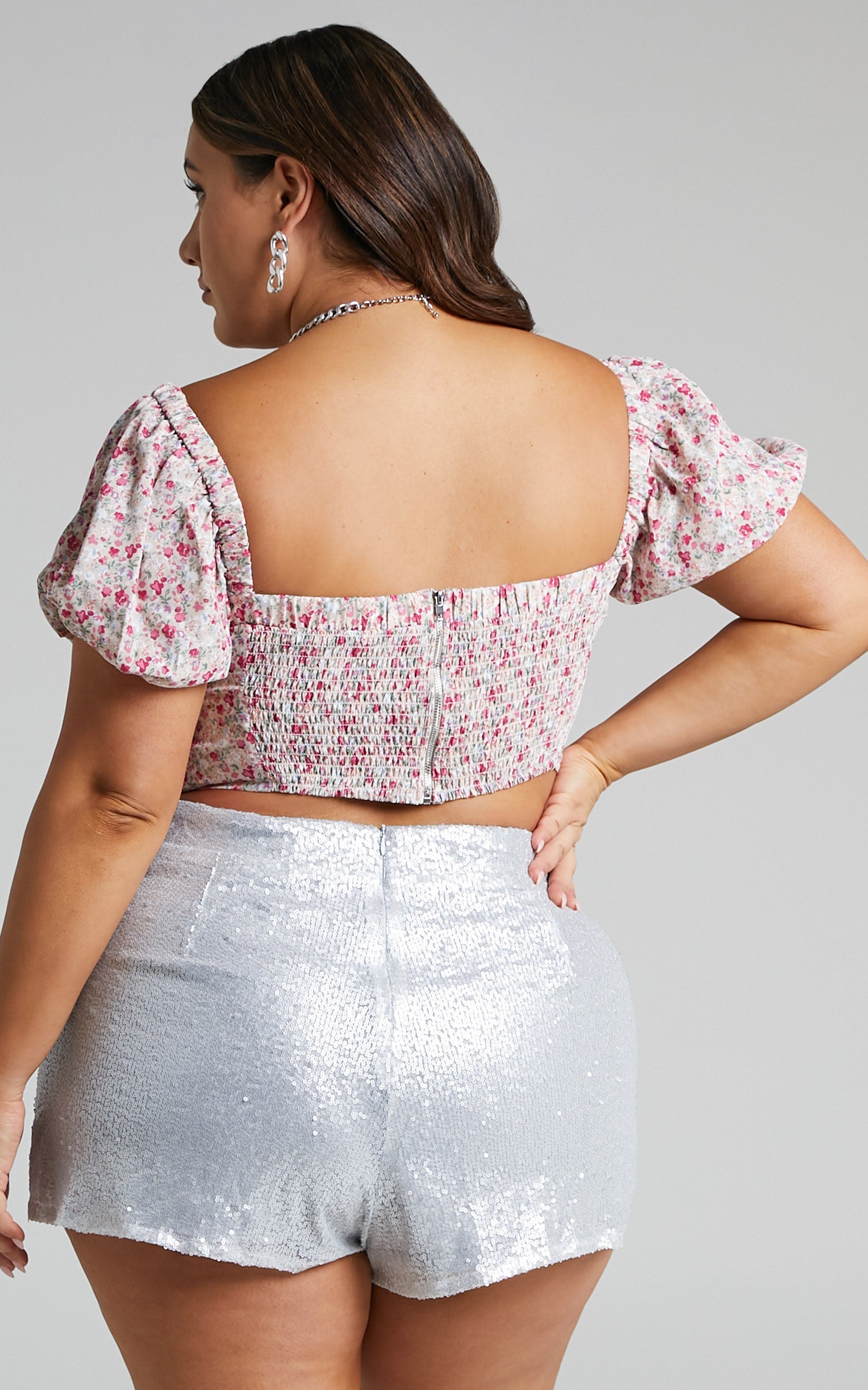 Solania Top - Puff Sleeve Bust Cup Crop Top in White Floral