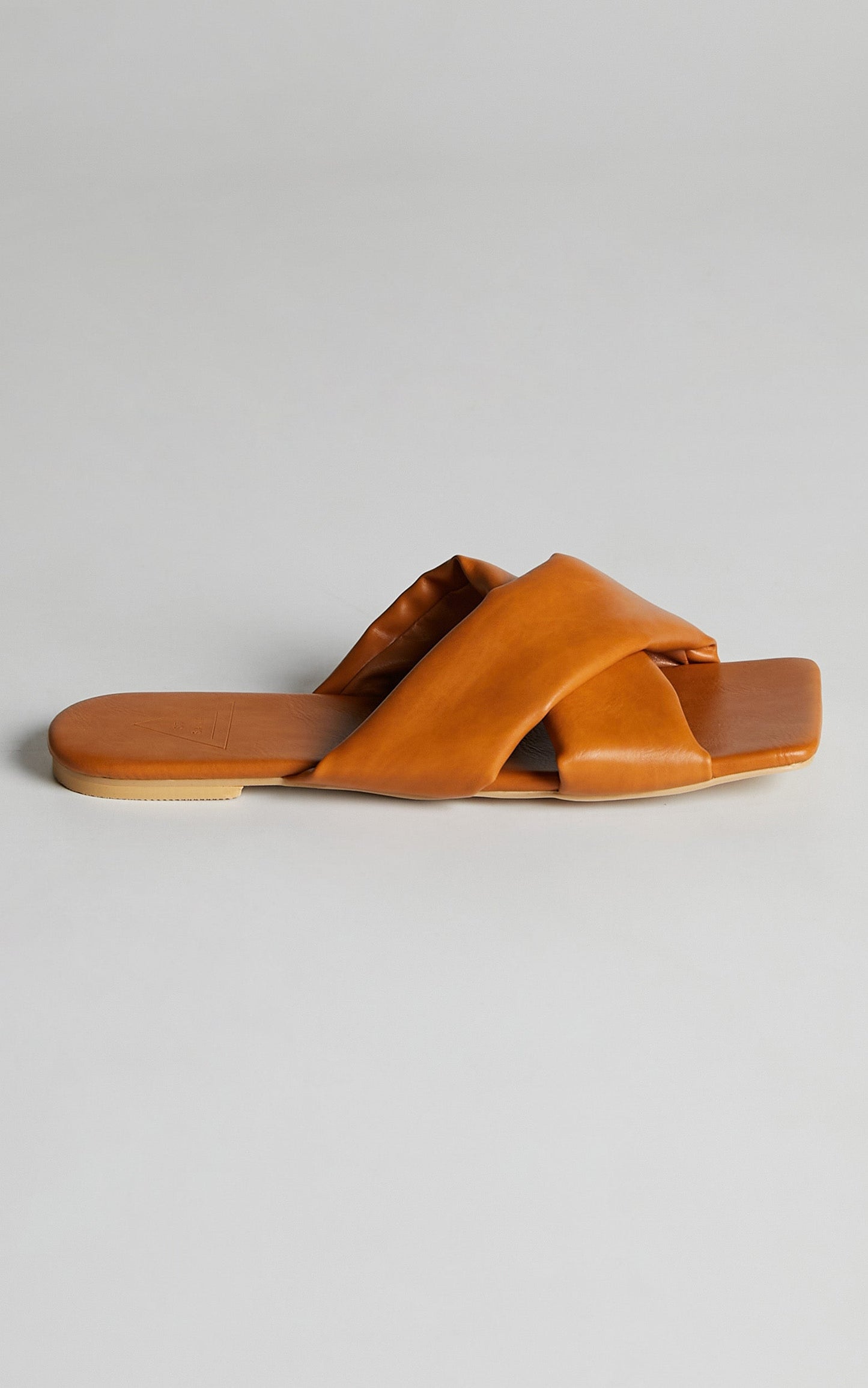 St Sana - Alias Slide in Tan