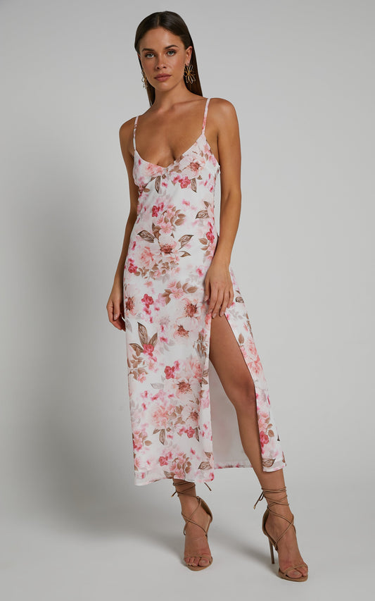 Suanie Midi Dress - Ruffle Detail Tiered Dress in Bouquet Floral