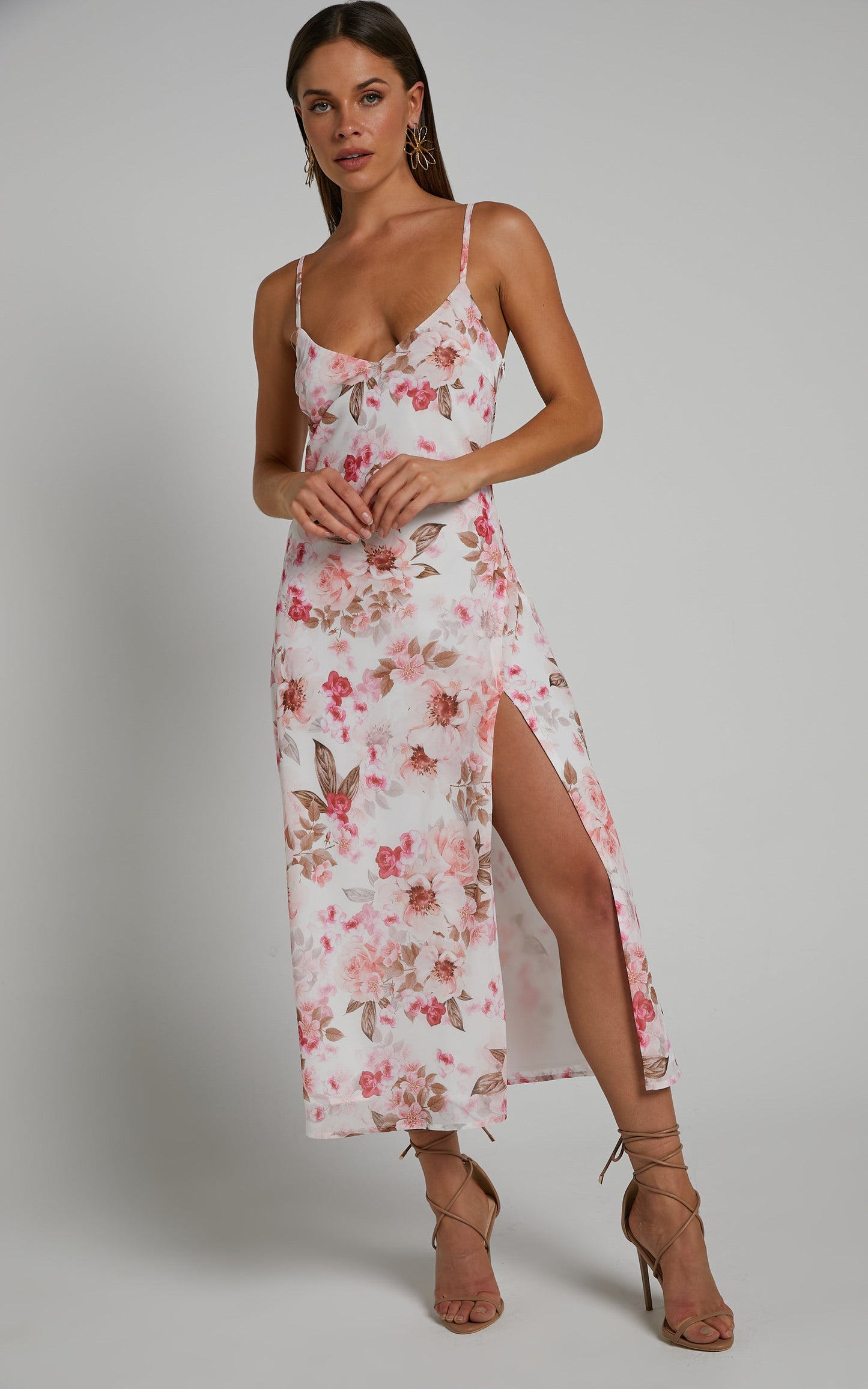 Suanie Midi Dress - Ruffle Detail Tiered Dress in Bouquet Floral