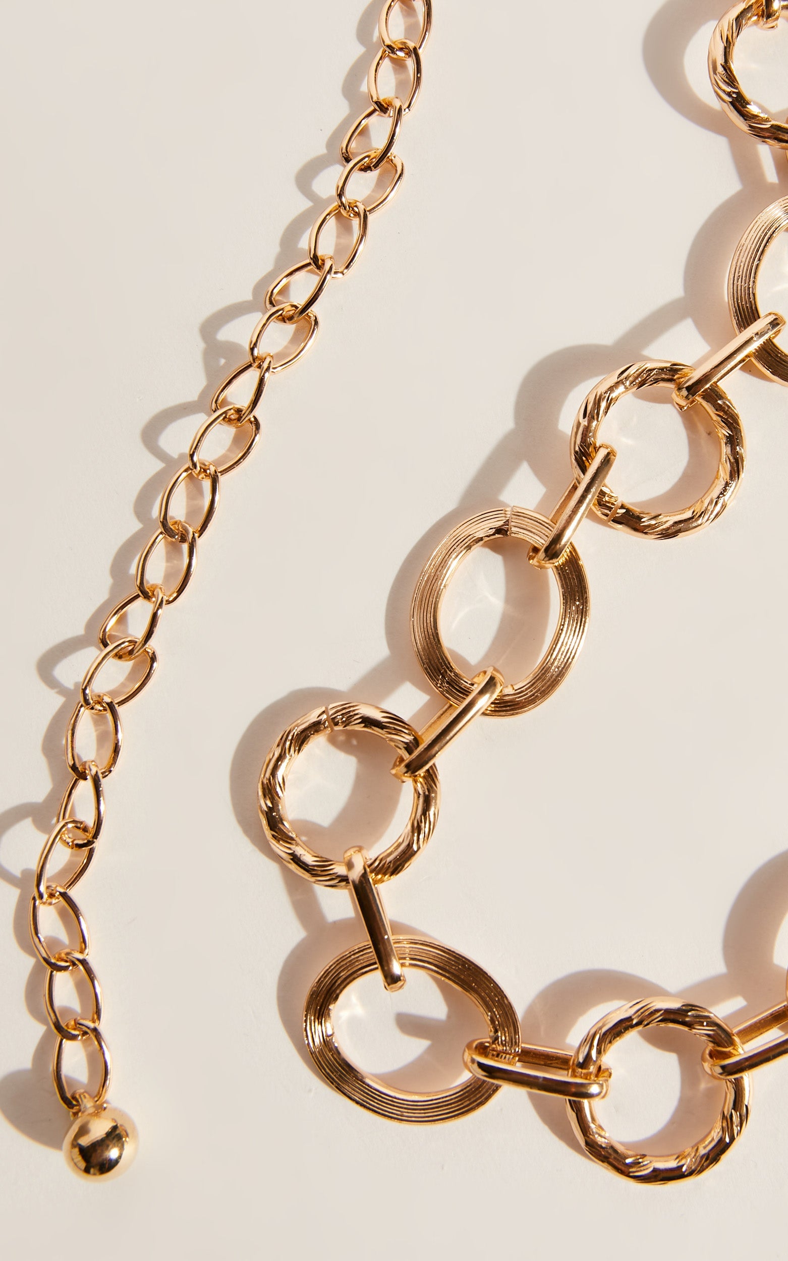 Suesana Chain Belt in Gold