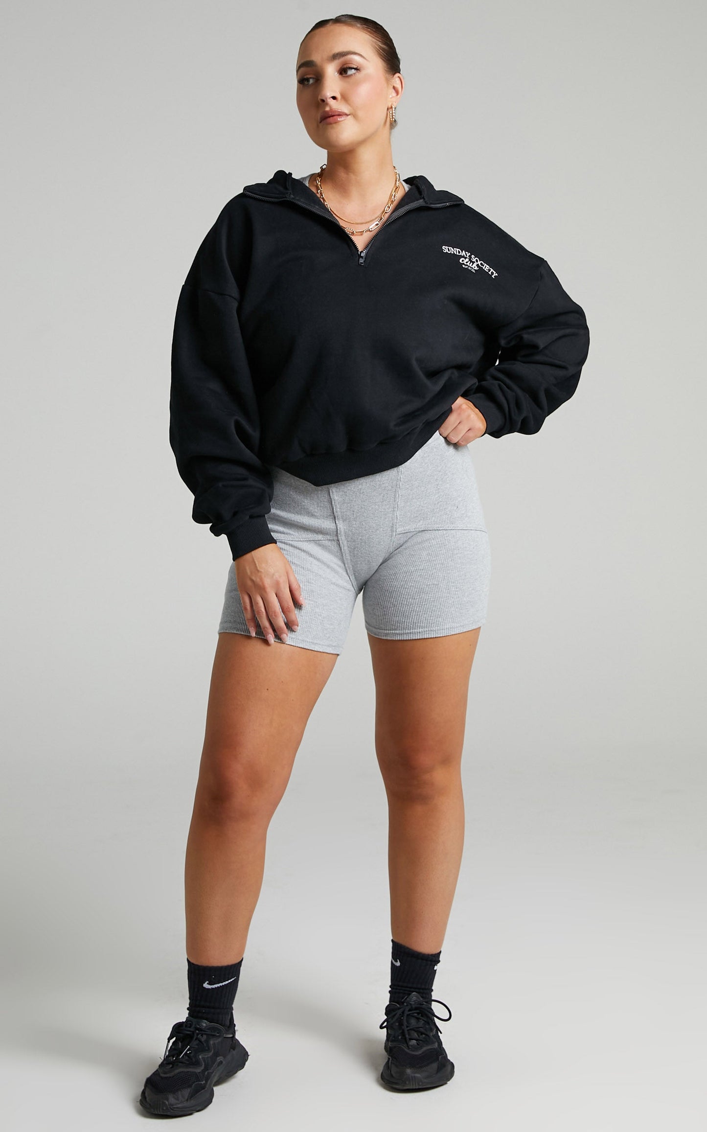 Sunday Society Club - Francisa High Neck Oversized Sweatshirt in Black