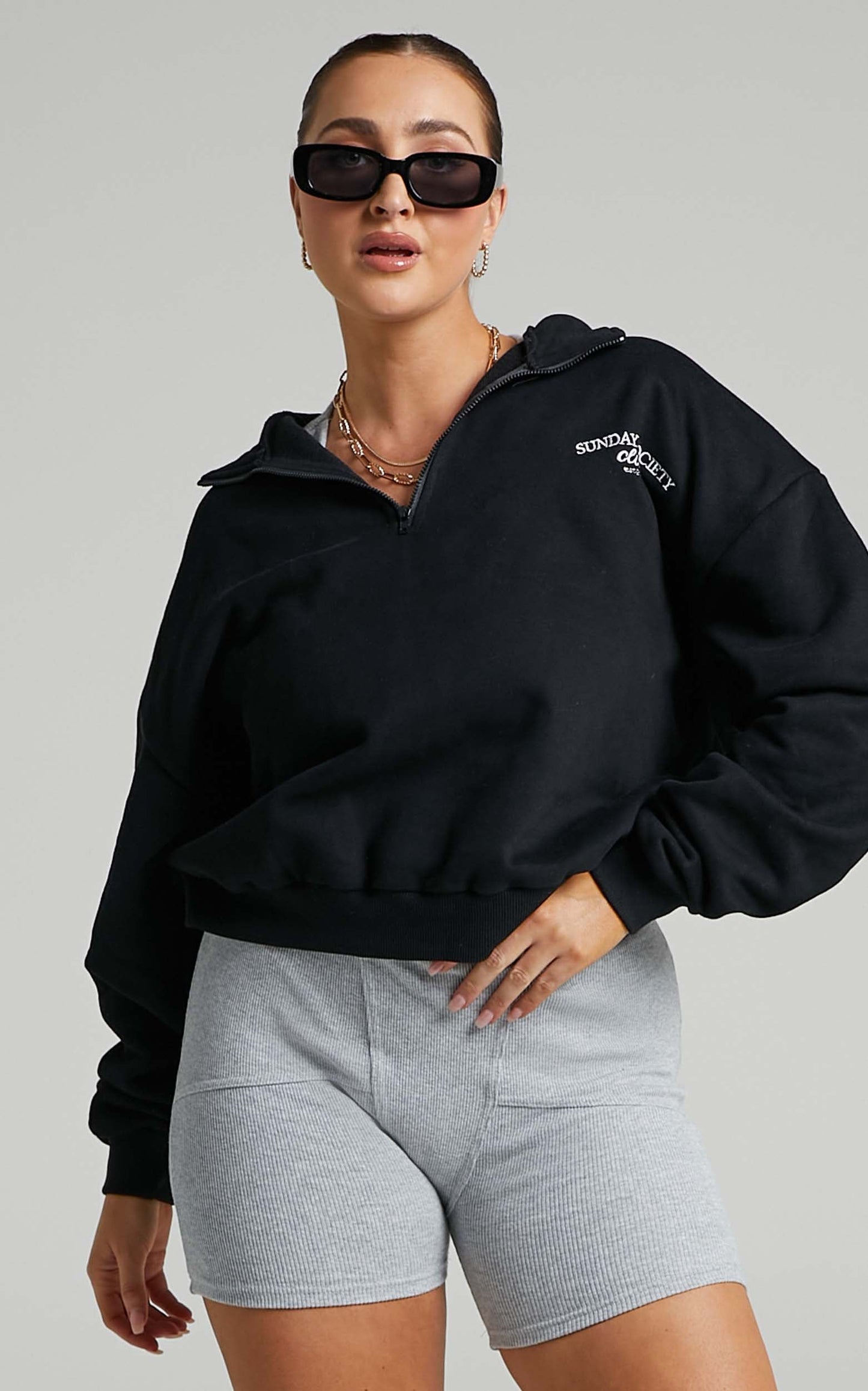 Sunday Society Club - Francisa High Neck Oversized Sweatshirt in Black