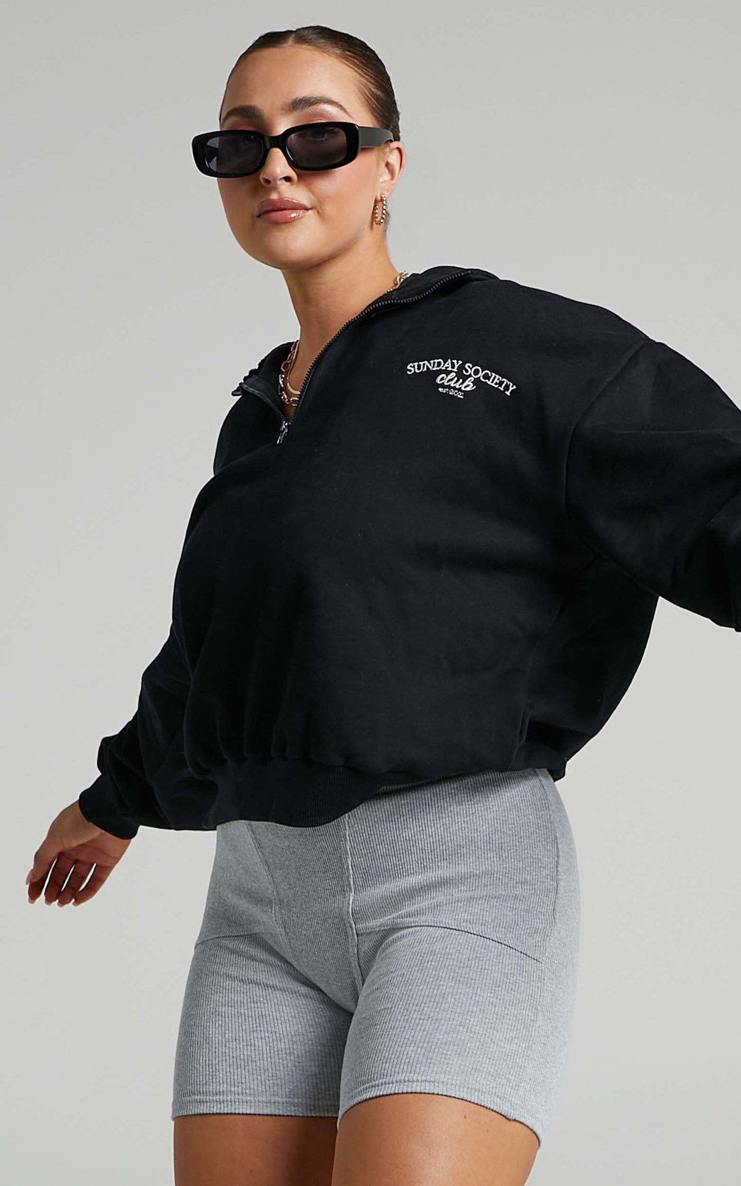 Sunday Society Club - Francisa High Neck Oversized Sweatshirt in Black