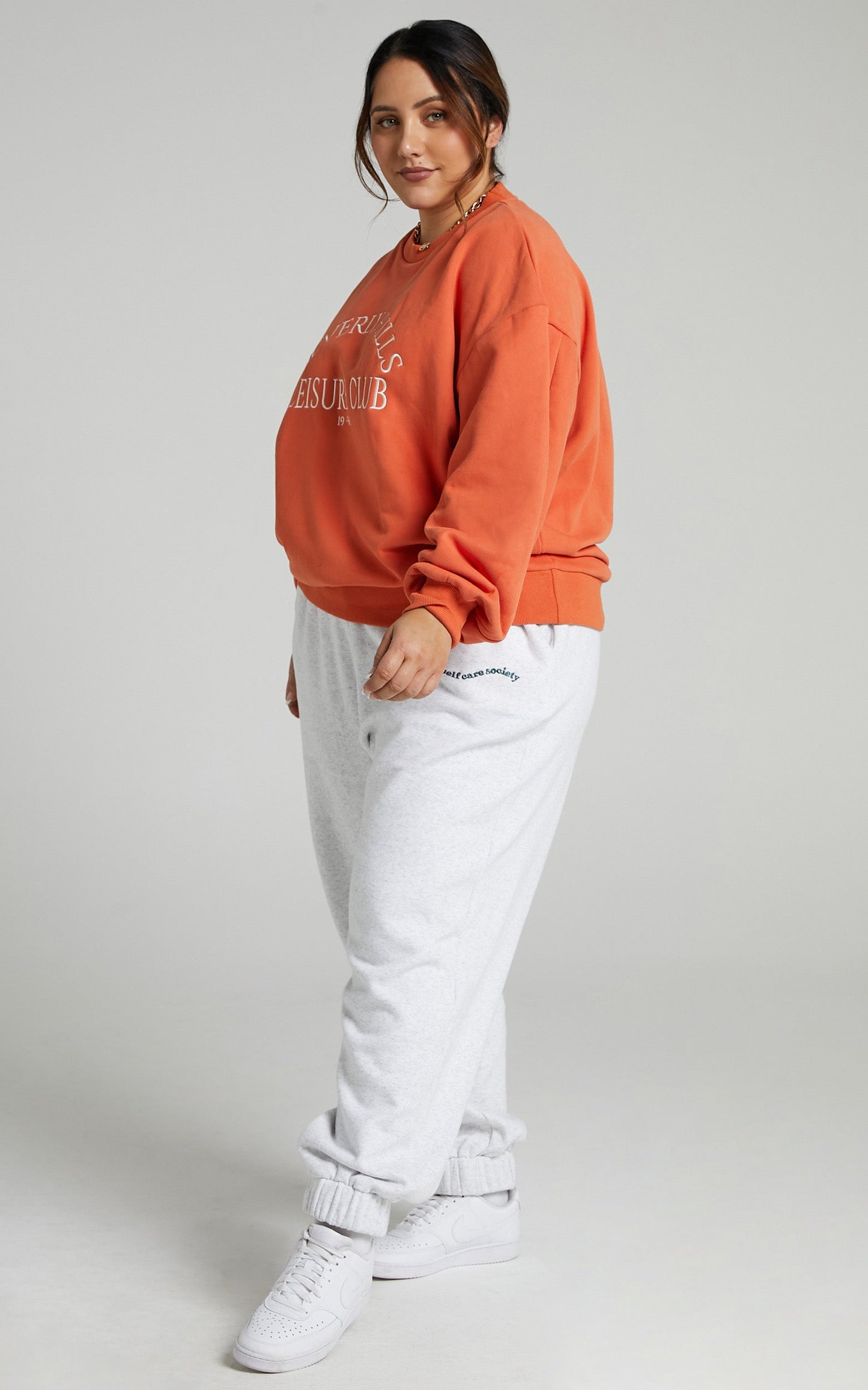 Sunday Society Club - Junno Sweatshirt in Orange