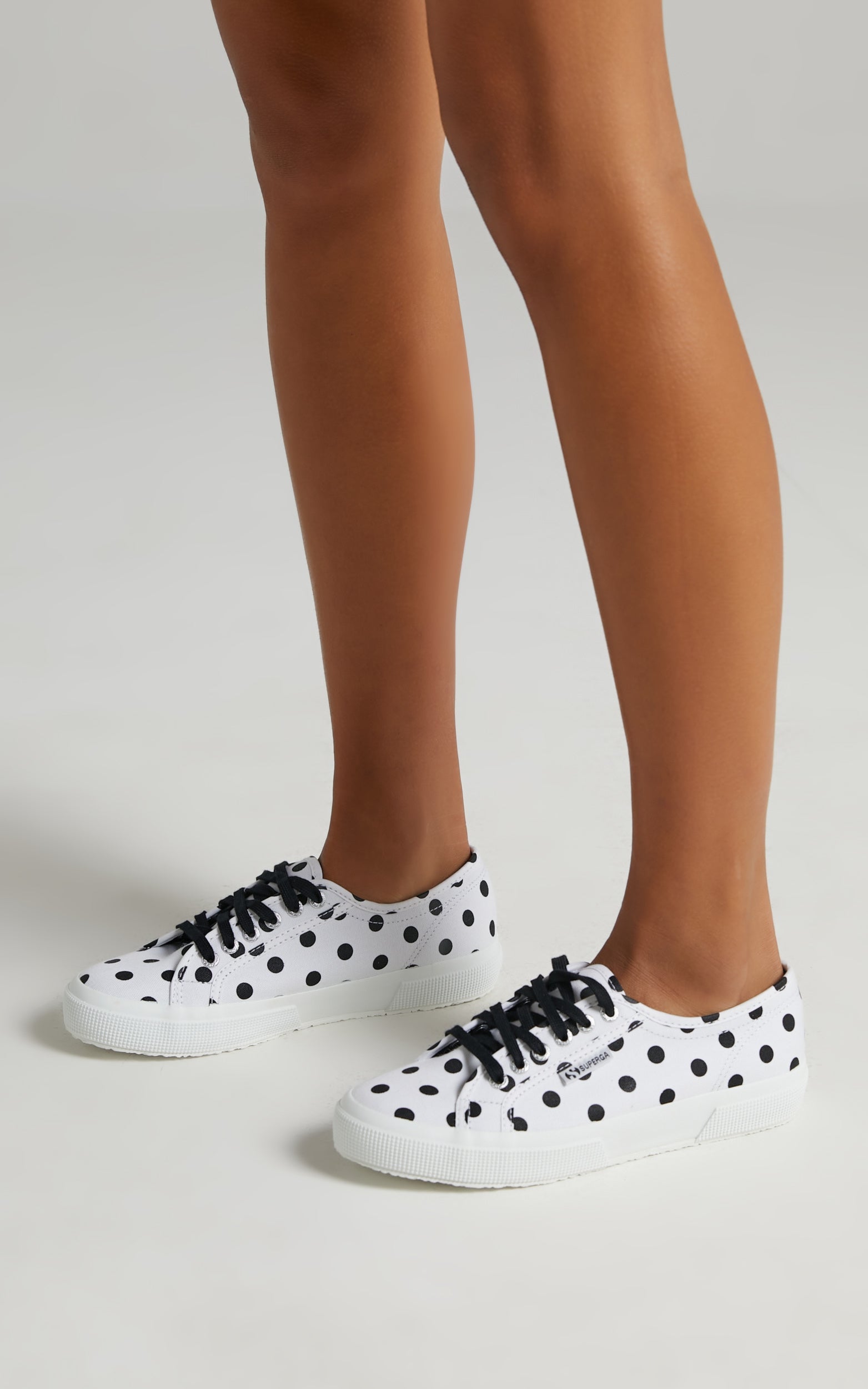 Superga - 2750 Polkadots Sneakers in A3Y White Black Dots