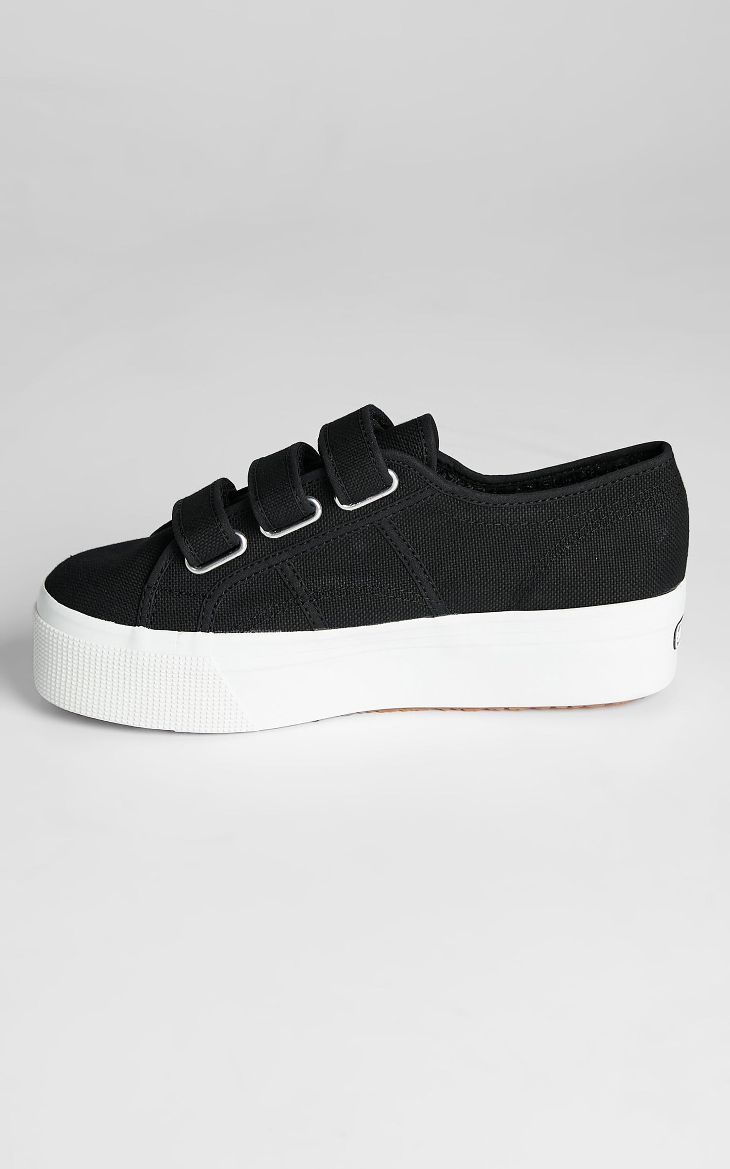 Superga - 2790 Straps Sneakers in F83 Black