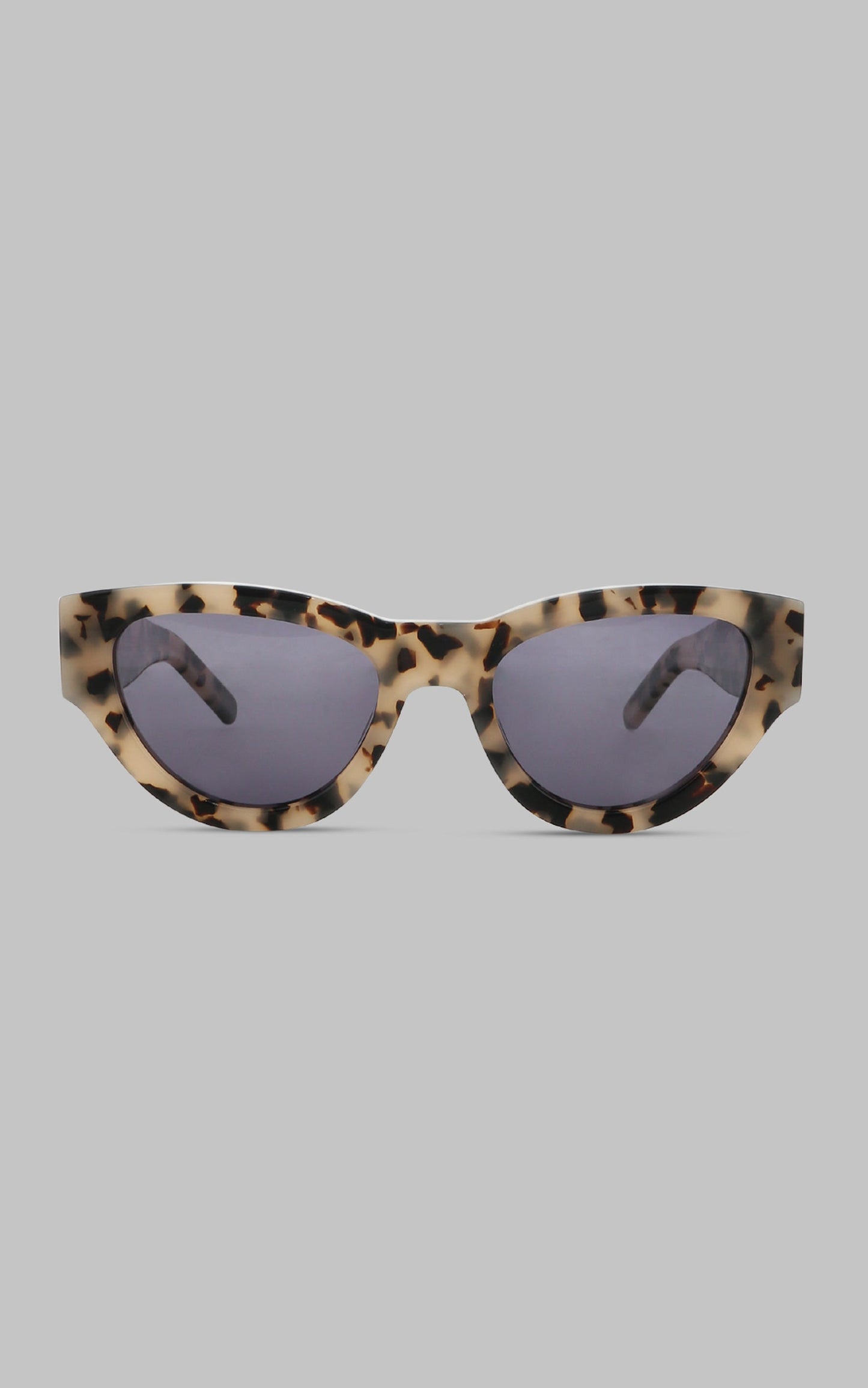 Banbe Eyewear - The Carla in Blonde Torte Jet