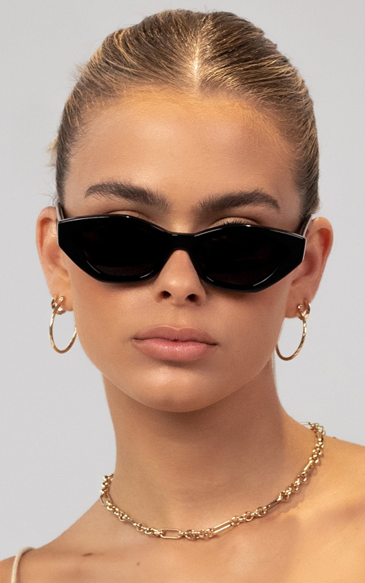 Banbe Eyewear - The Eva in Black Smoke
