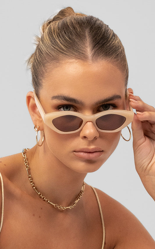 Banbe Eyewear - The Eva in Milk Brown
