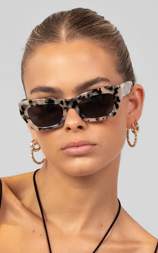 Banbe Eyewear - The Kerr in Blonde Tort-Smoke