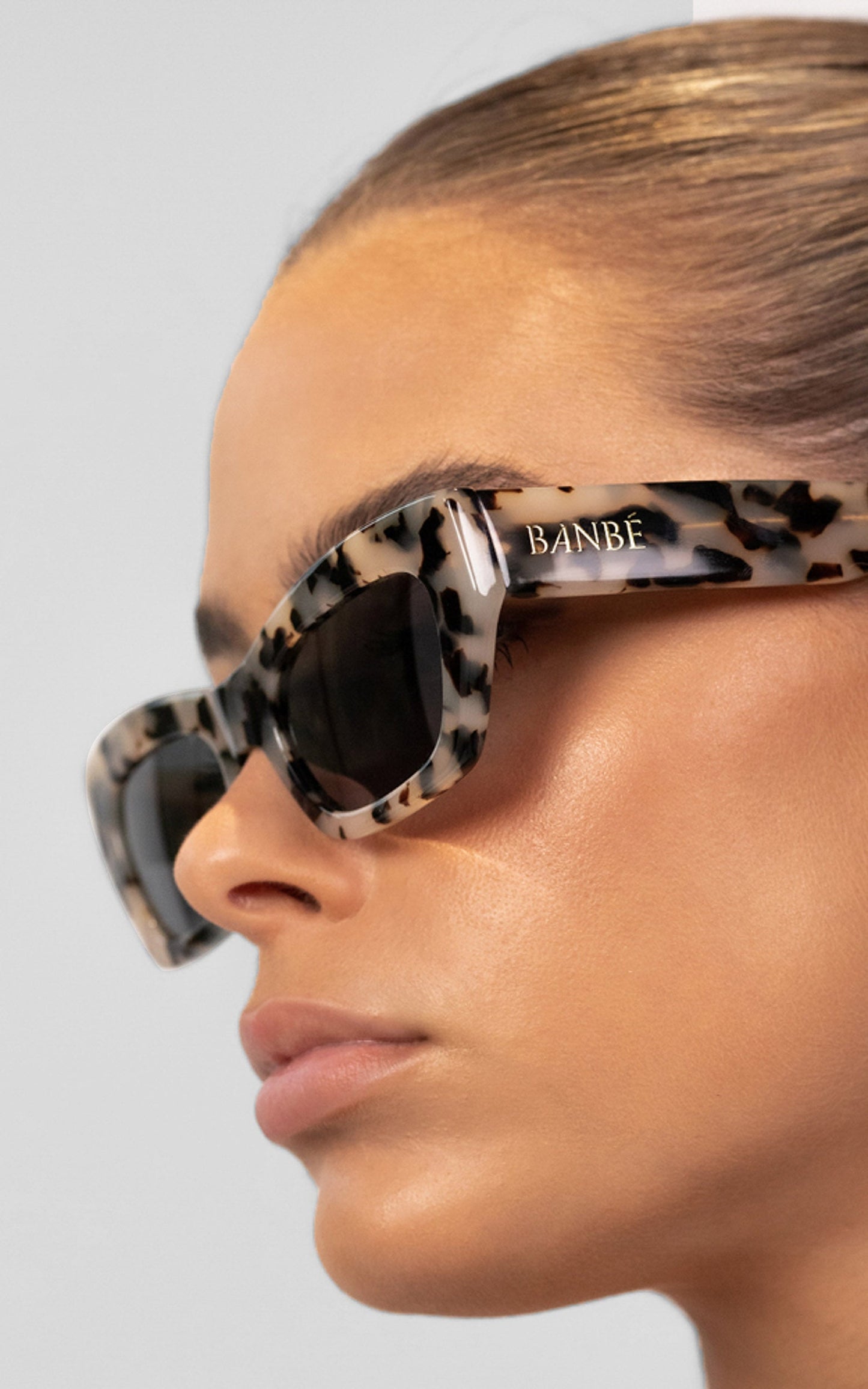 Banbe Eyewear - The Kerr in Blonde Tort-Smoke