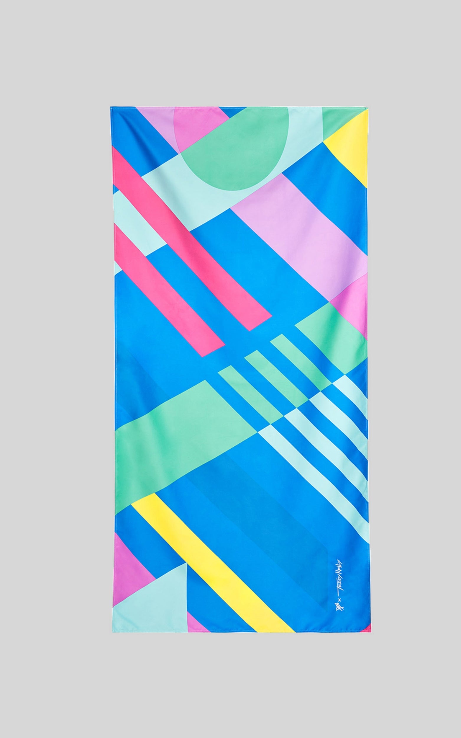 Dock & Bay - Beach Towel Teddy Kelly Collaboration (L) in Share Your Passion