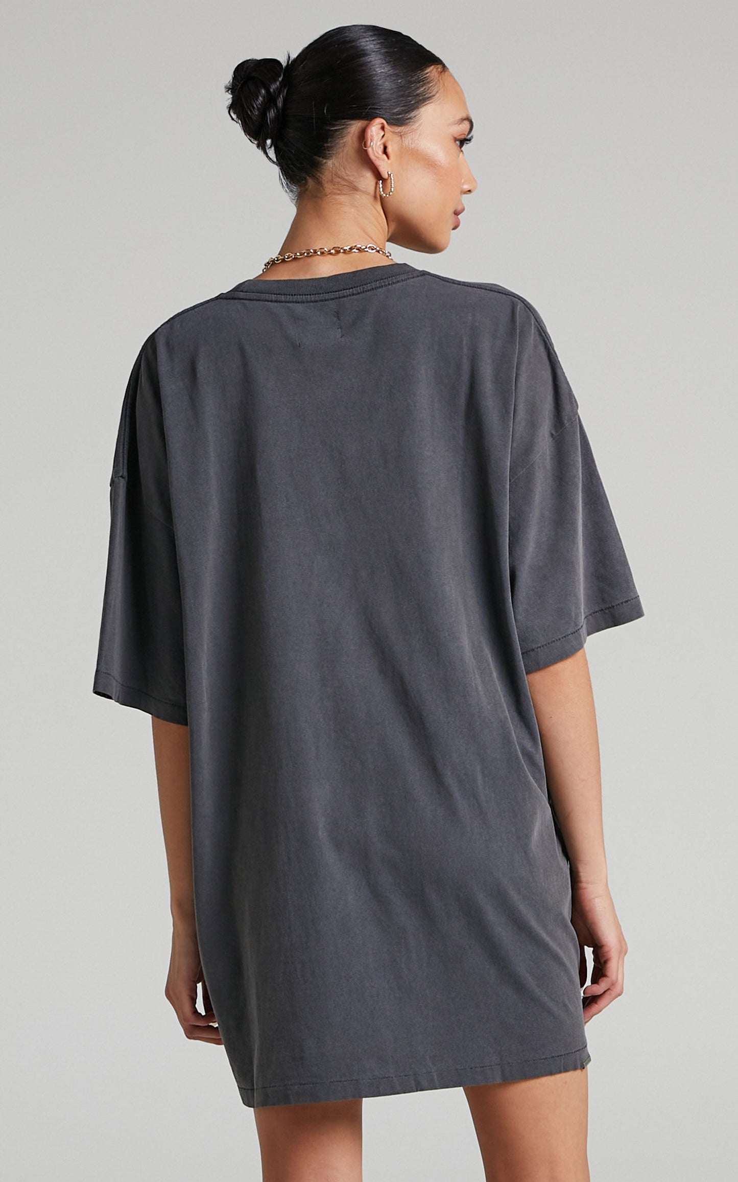 The People Vs - Eagle Prey Short Sleeve Tee Dress in Vintage Black