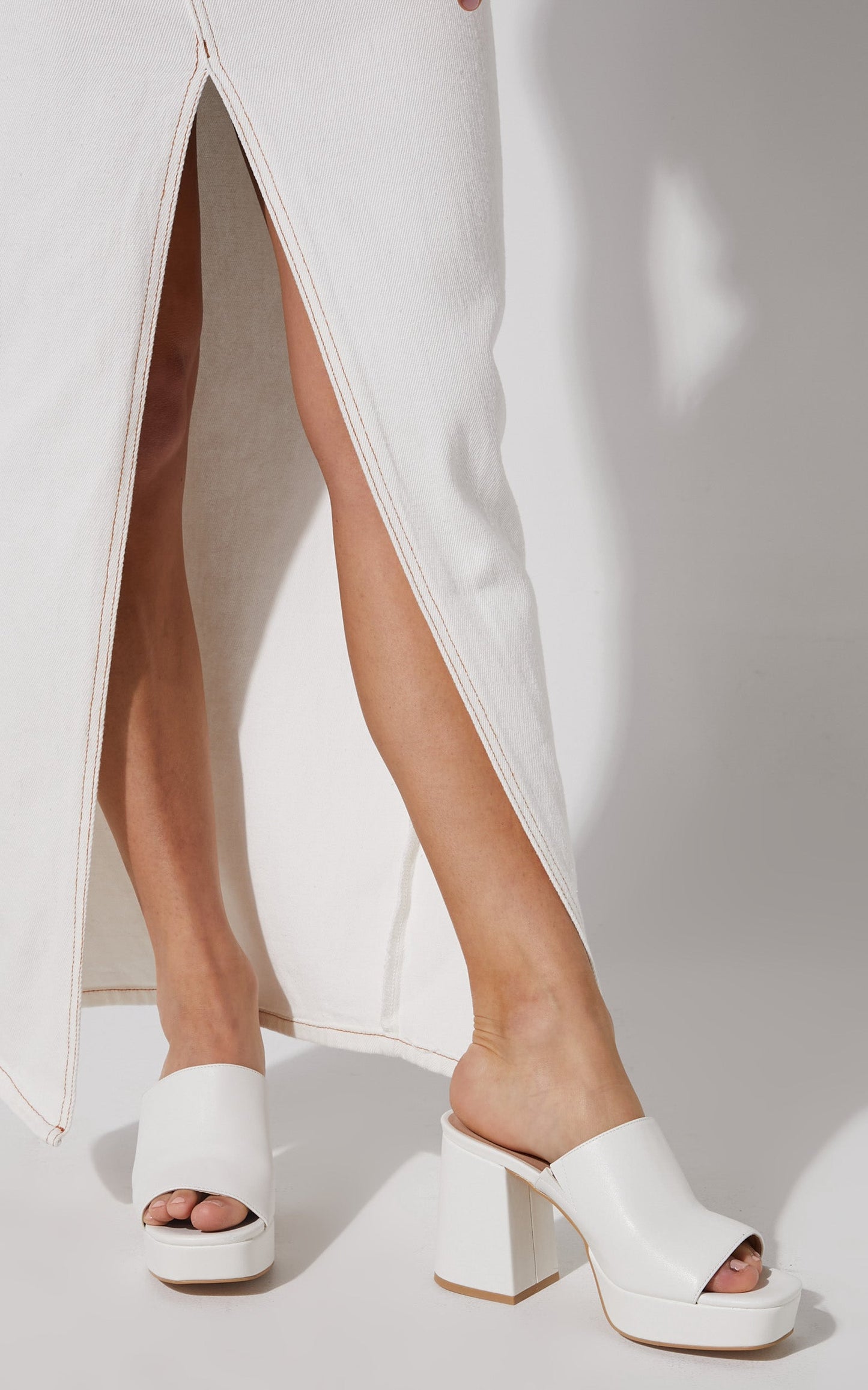 Therapy - Arizona Heels in White