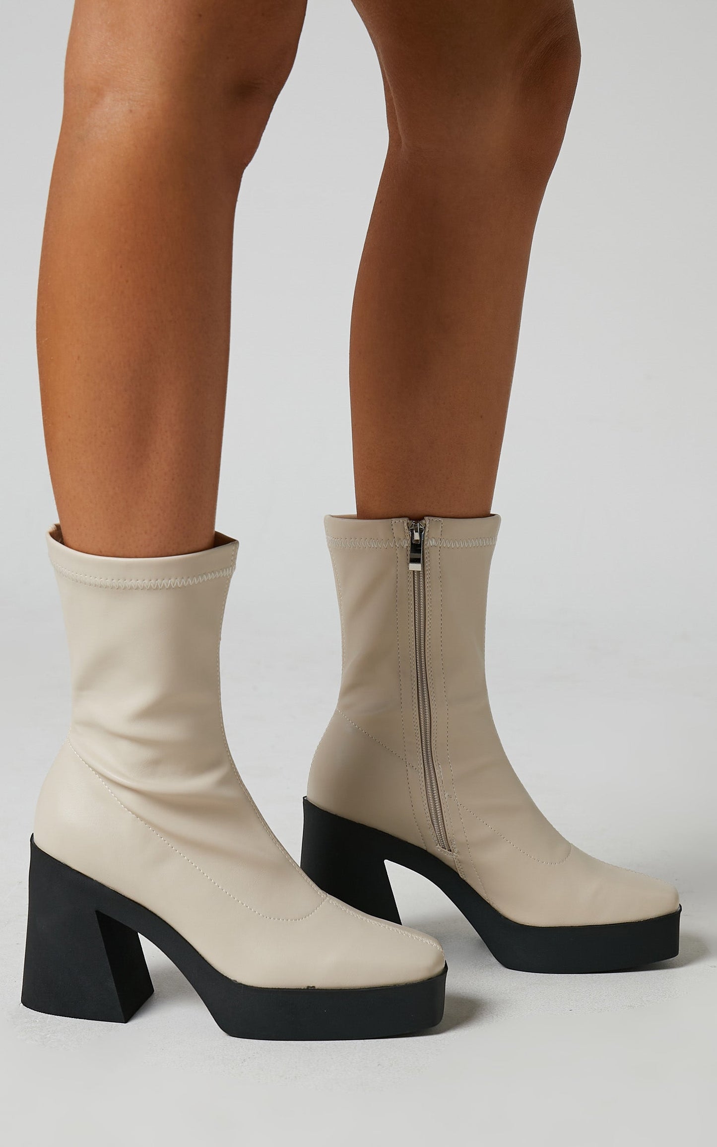 Therapy - Jagger Boots in Bone