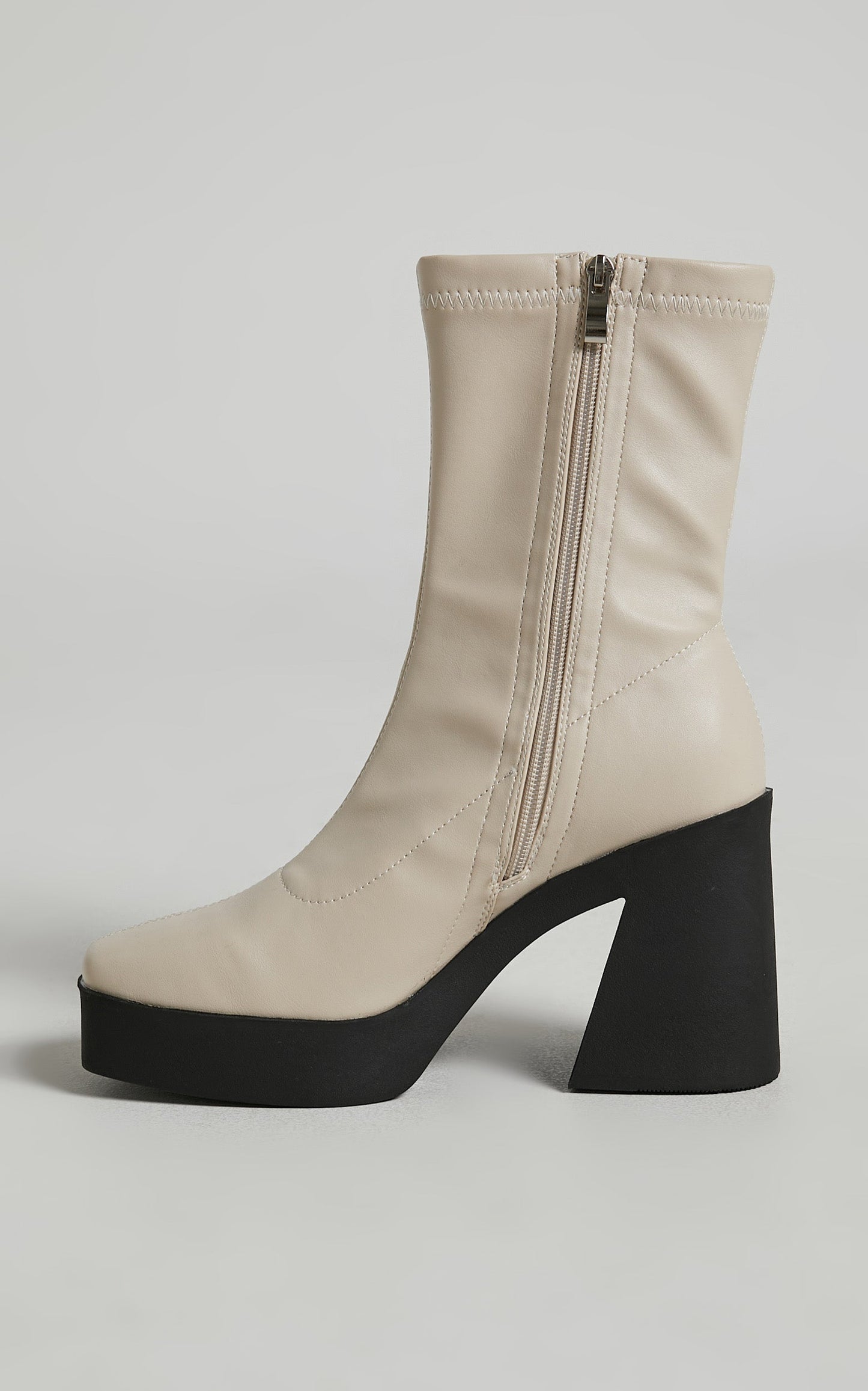 Therapy - Jagger Boots in Bone