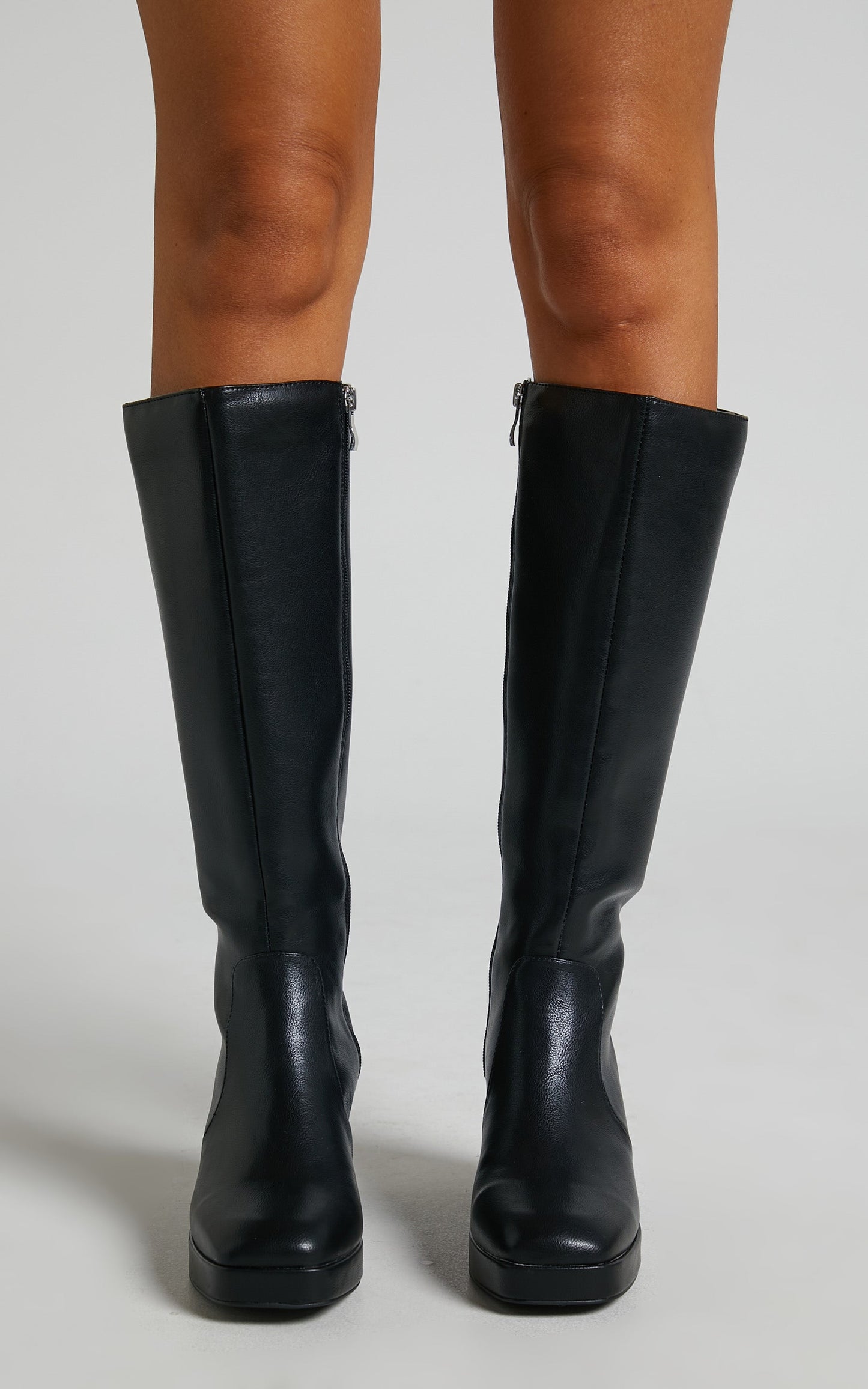Therapy - Naya Boots in Black