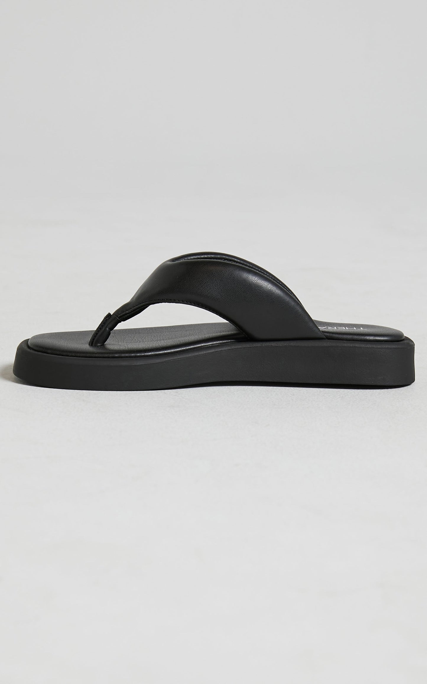 Therapy - Pace Sandals in Black