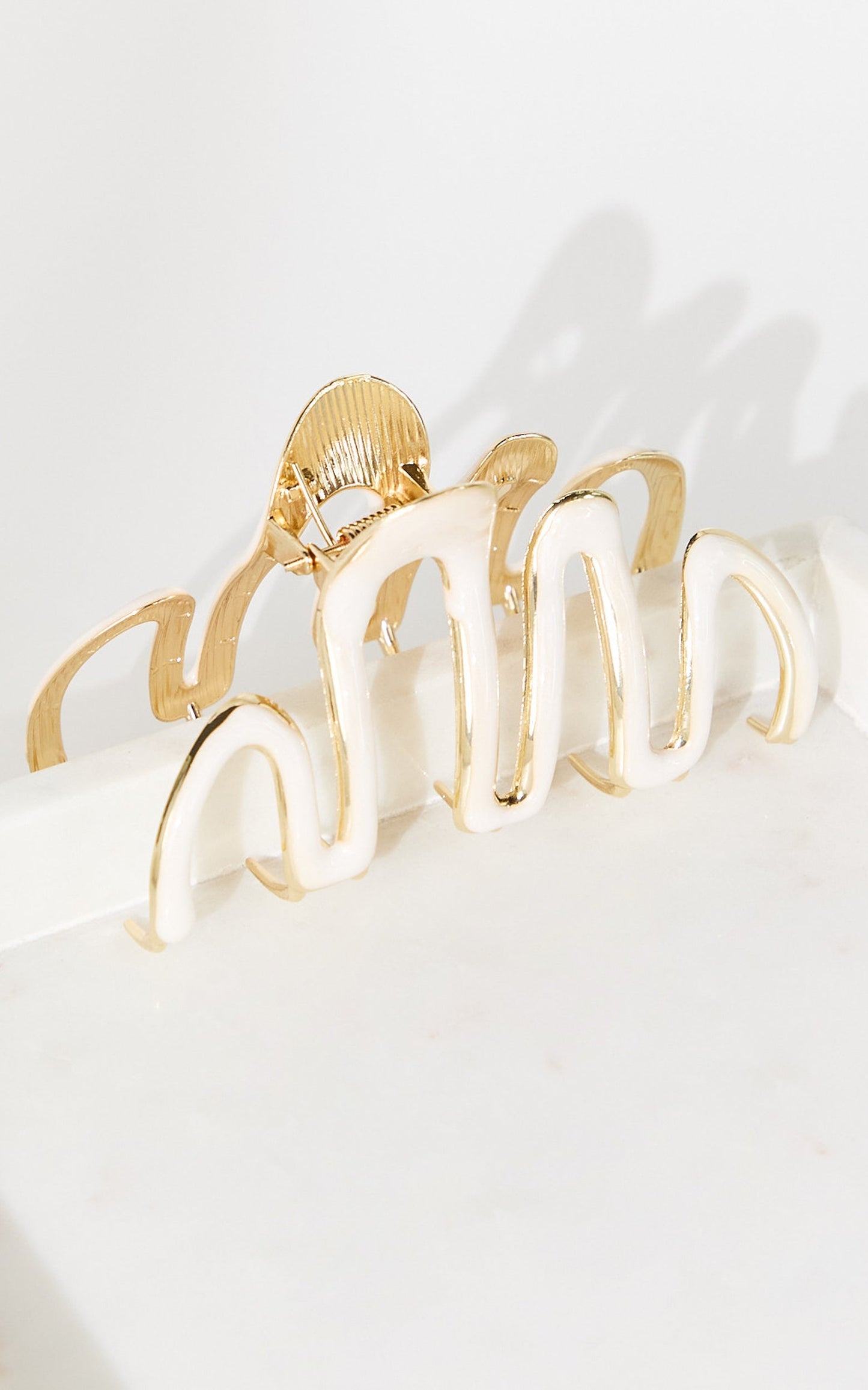 Tilly Hair Clip - Wavy Hair Clip in Cream/Gold