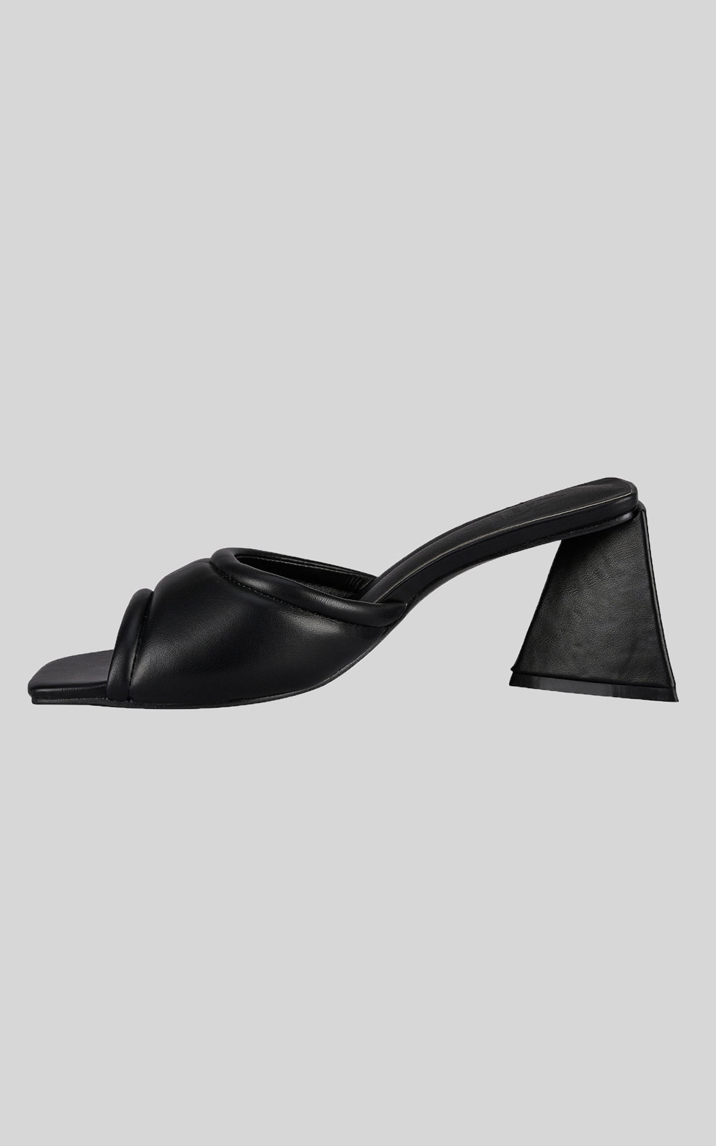 St Sana - Tycho Mule Heels in Black