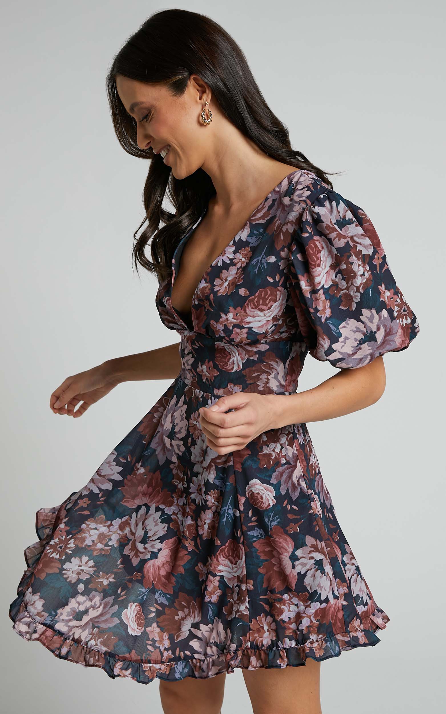 Vhera Mini Dress - Short Puff Sleeve Dress in Vintage Garden