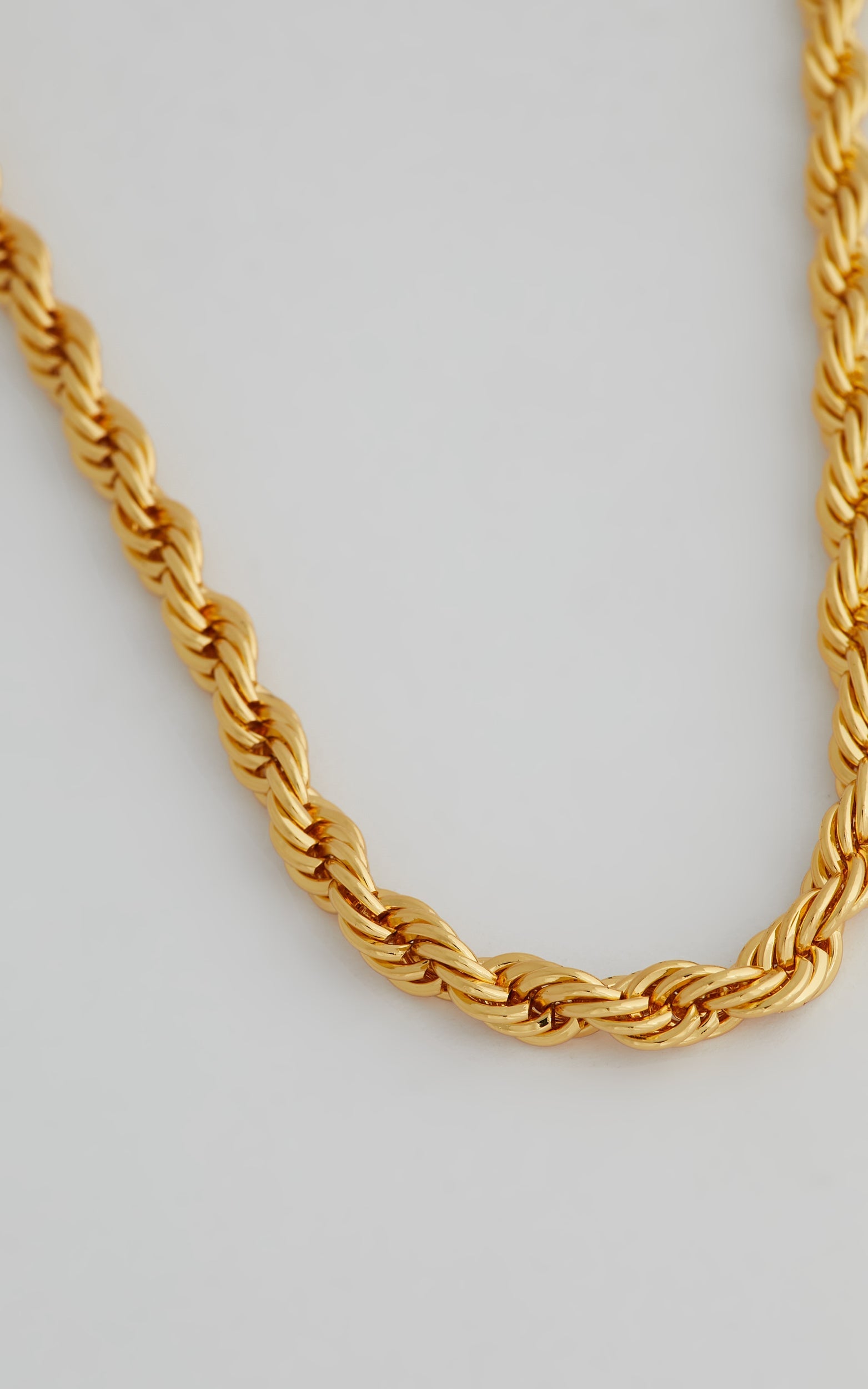 Vivi Chain Necklace in Gold