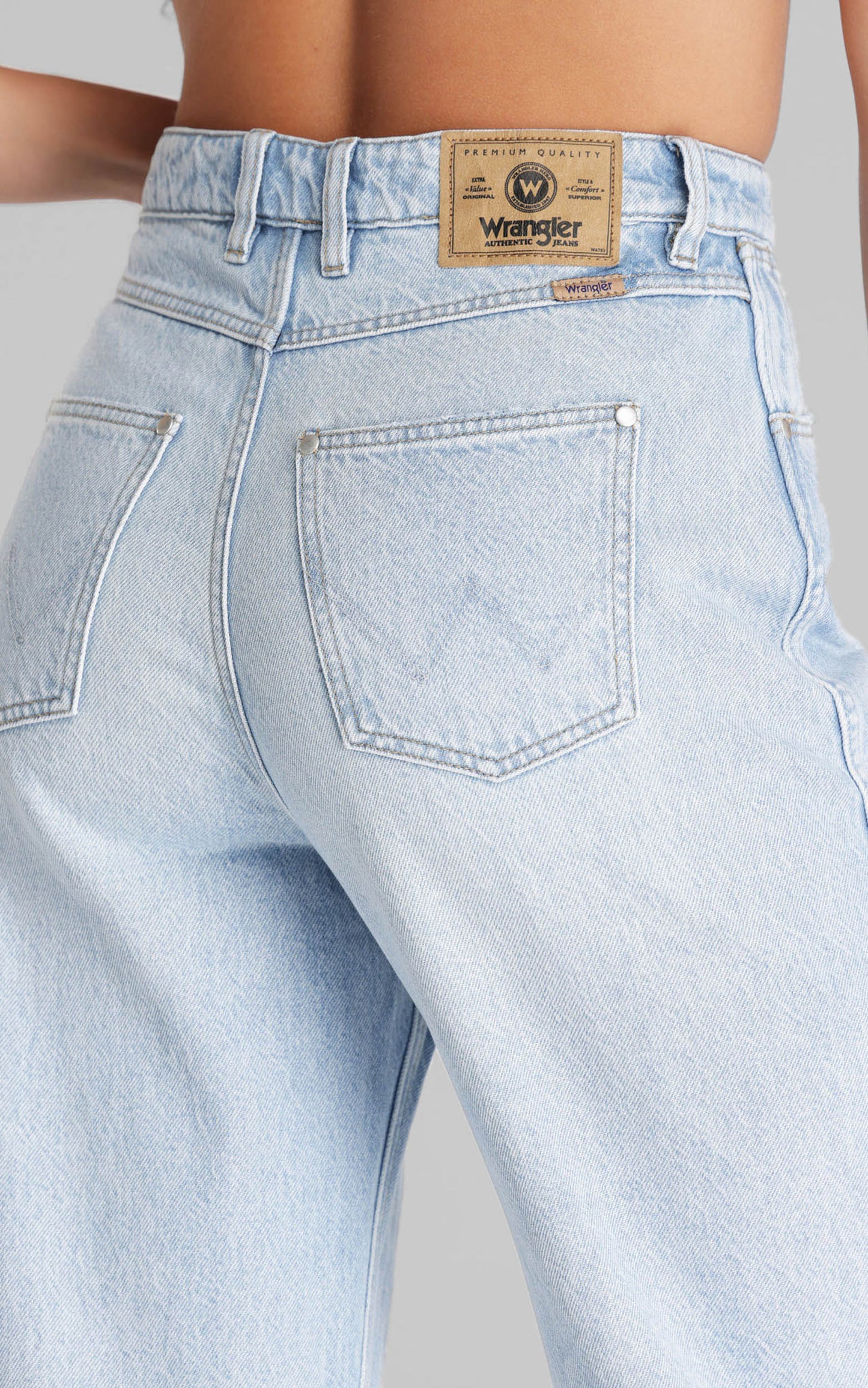 Wrangler - Bella Baggy Jeans in Delirium Decon