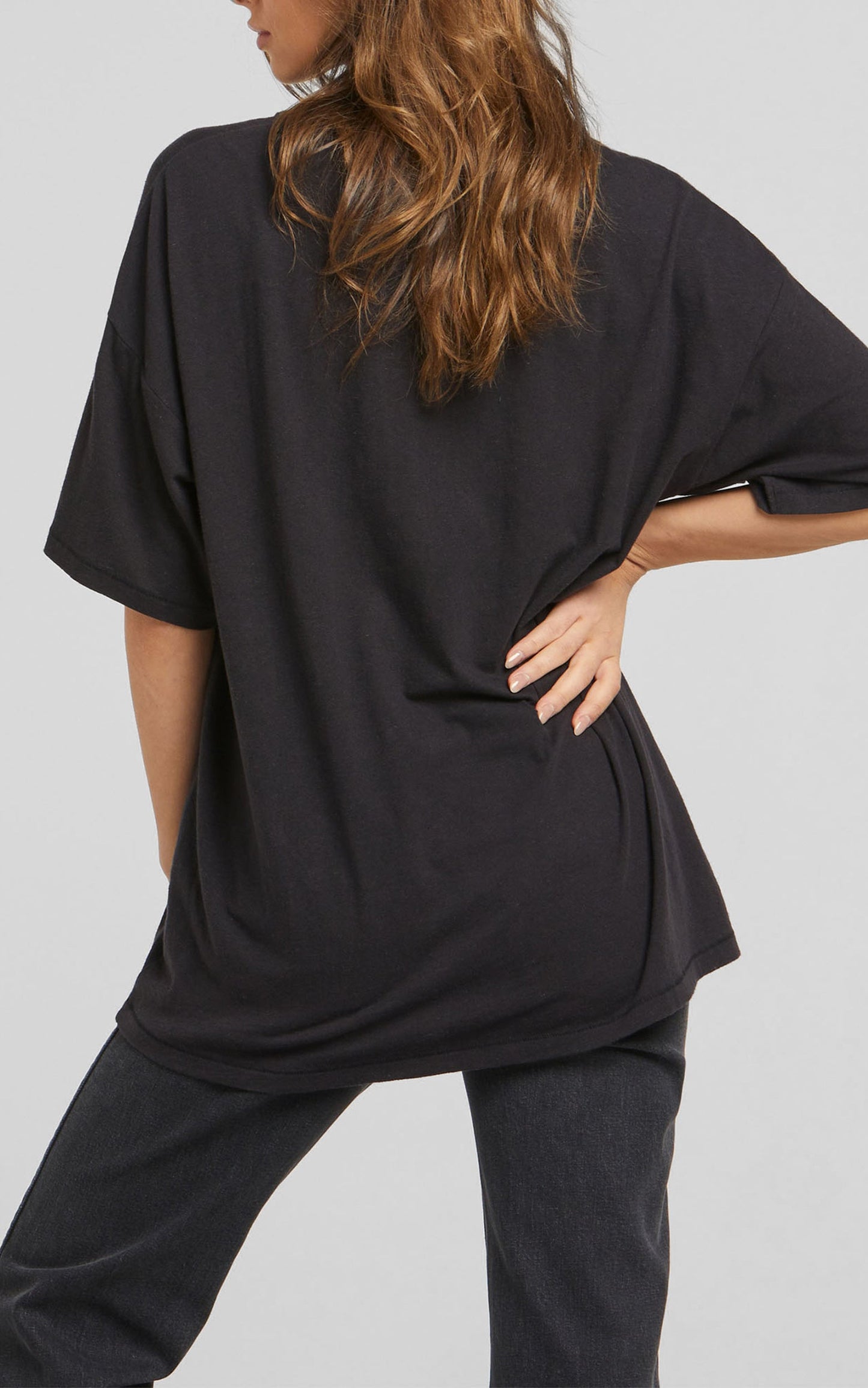 Wrangler - SWEET BREEZE OS TEE in Worn Black