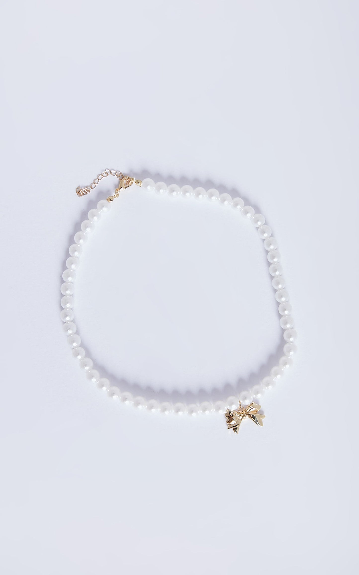 Wallace Necklace - Bow Shaped Pearl Necklace in Gold