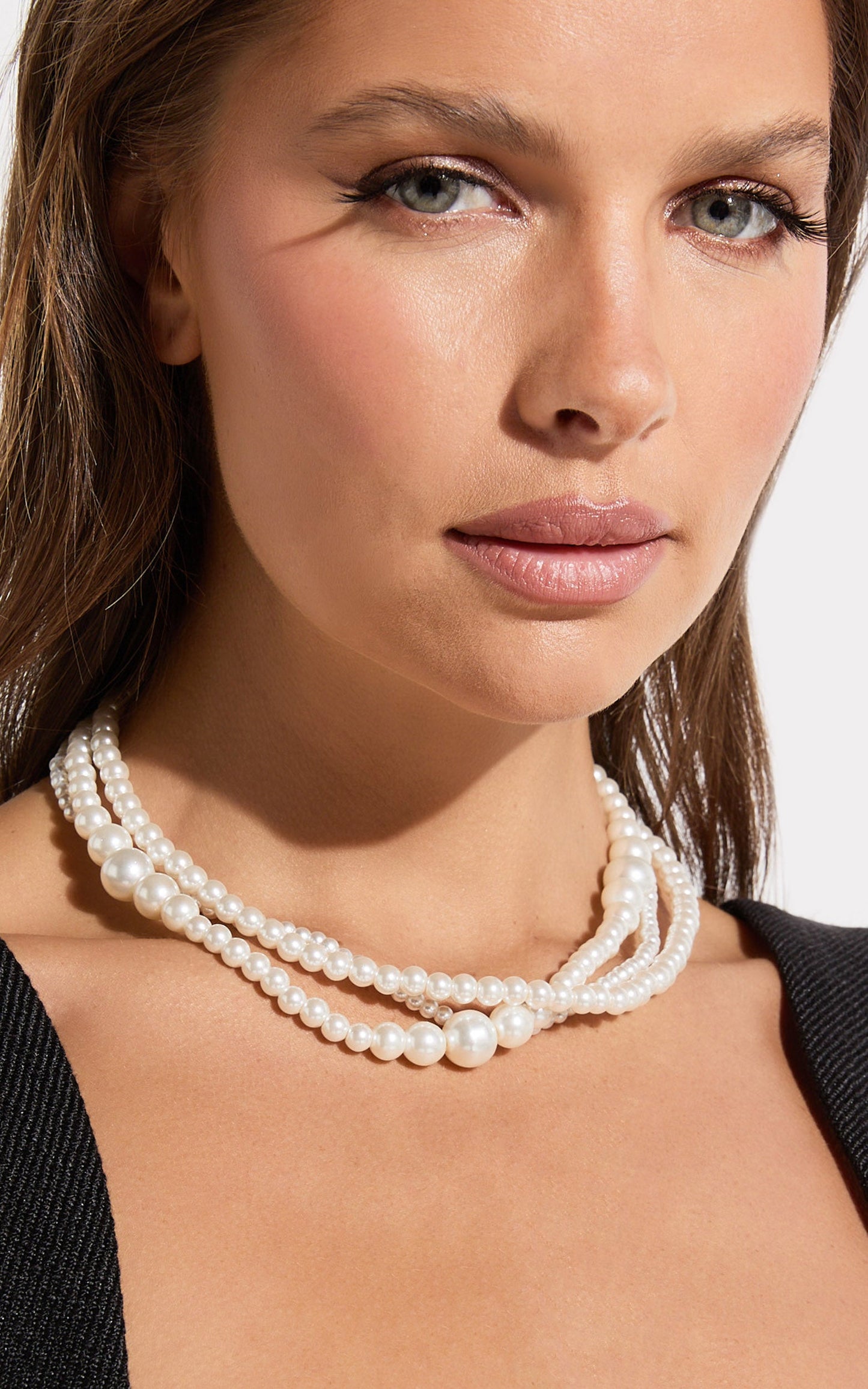 Walter Necklace - Layered Pearl Necklace in White