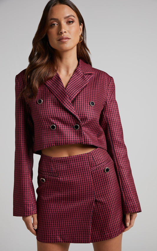 Wilma Mini Skirt - Button Detail Houndstooth Skirt in Burgundy