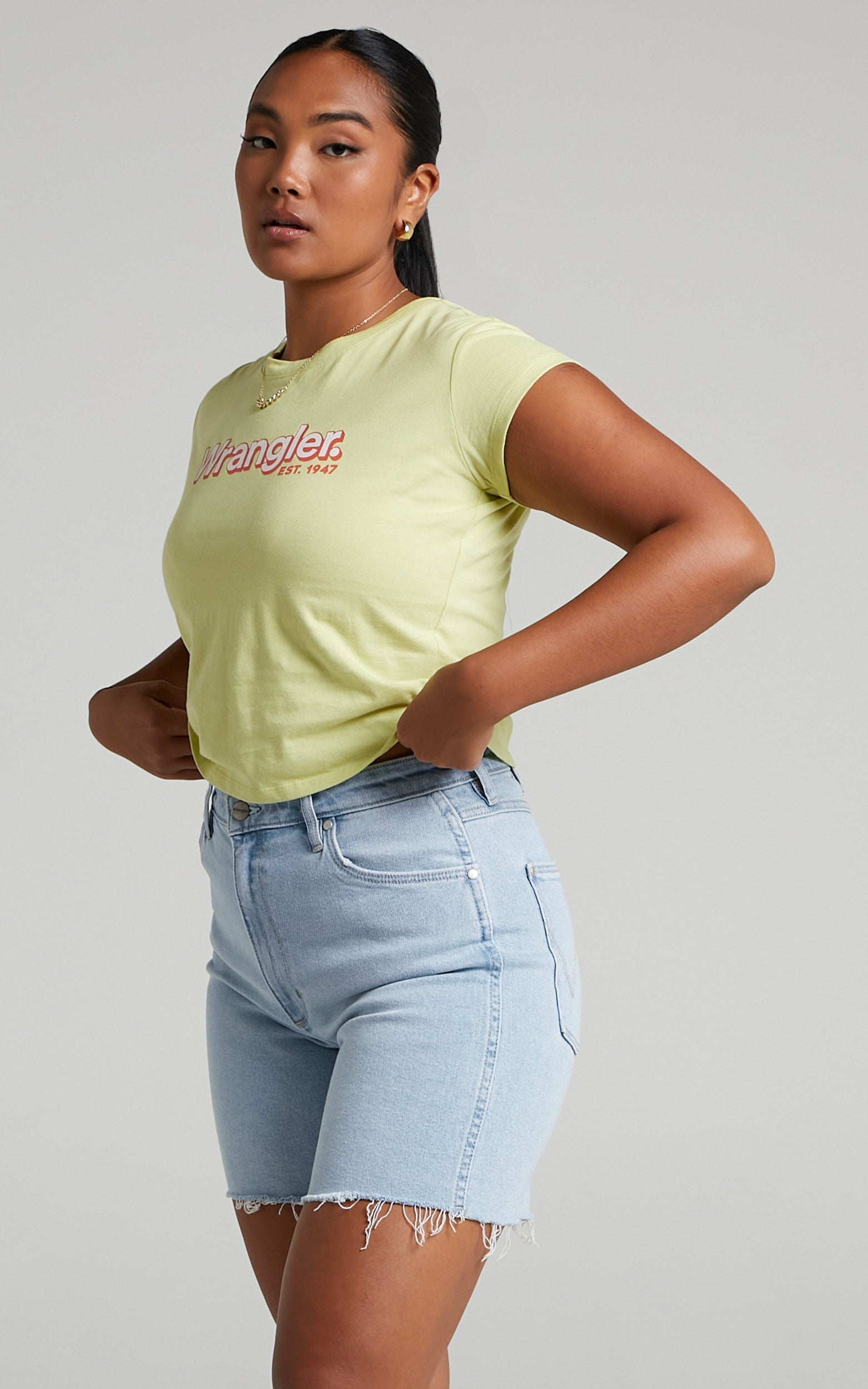 Wrangler - 90s Shrunken Tee in Lemongrass