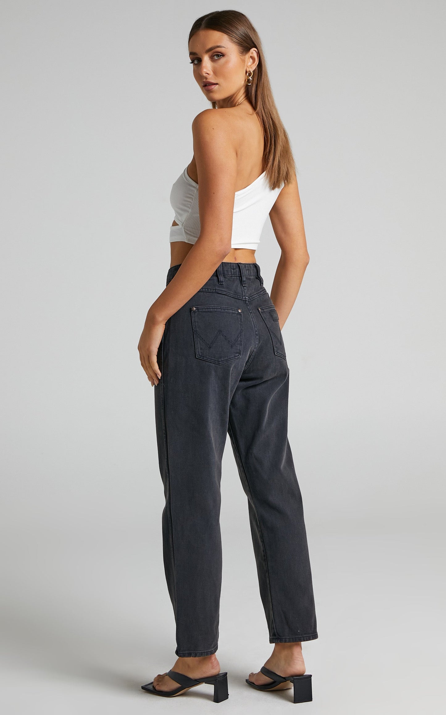 Wrangler - Claudia High Straight in Eclipse Black