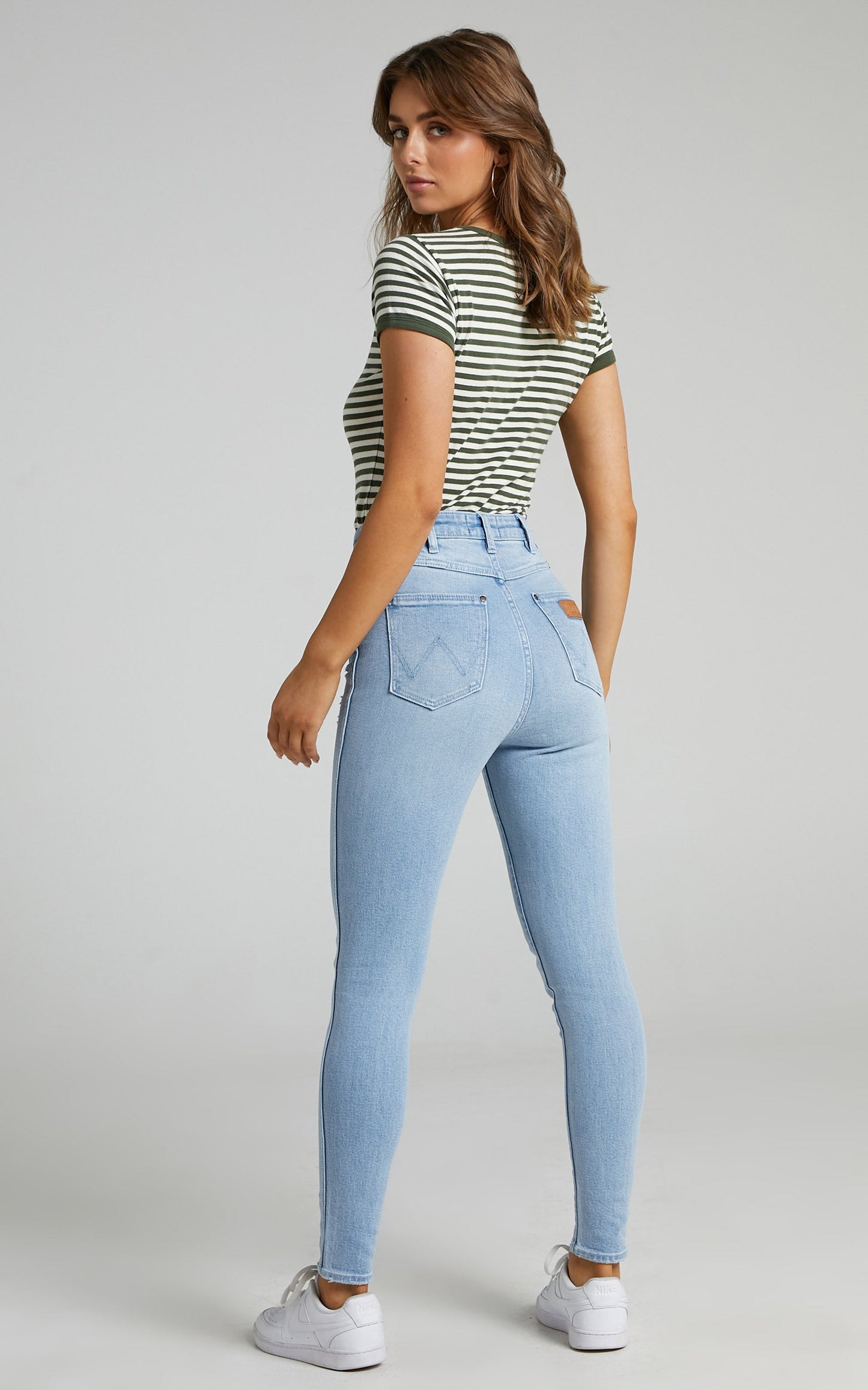Wrangler - Hi Pins Jean in Solis Fade