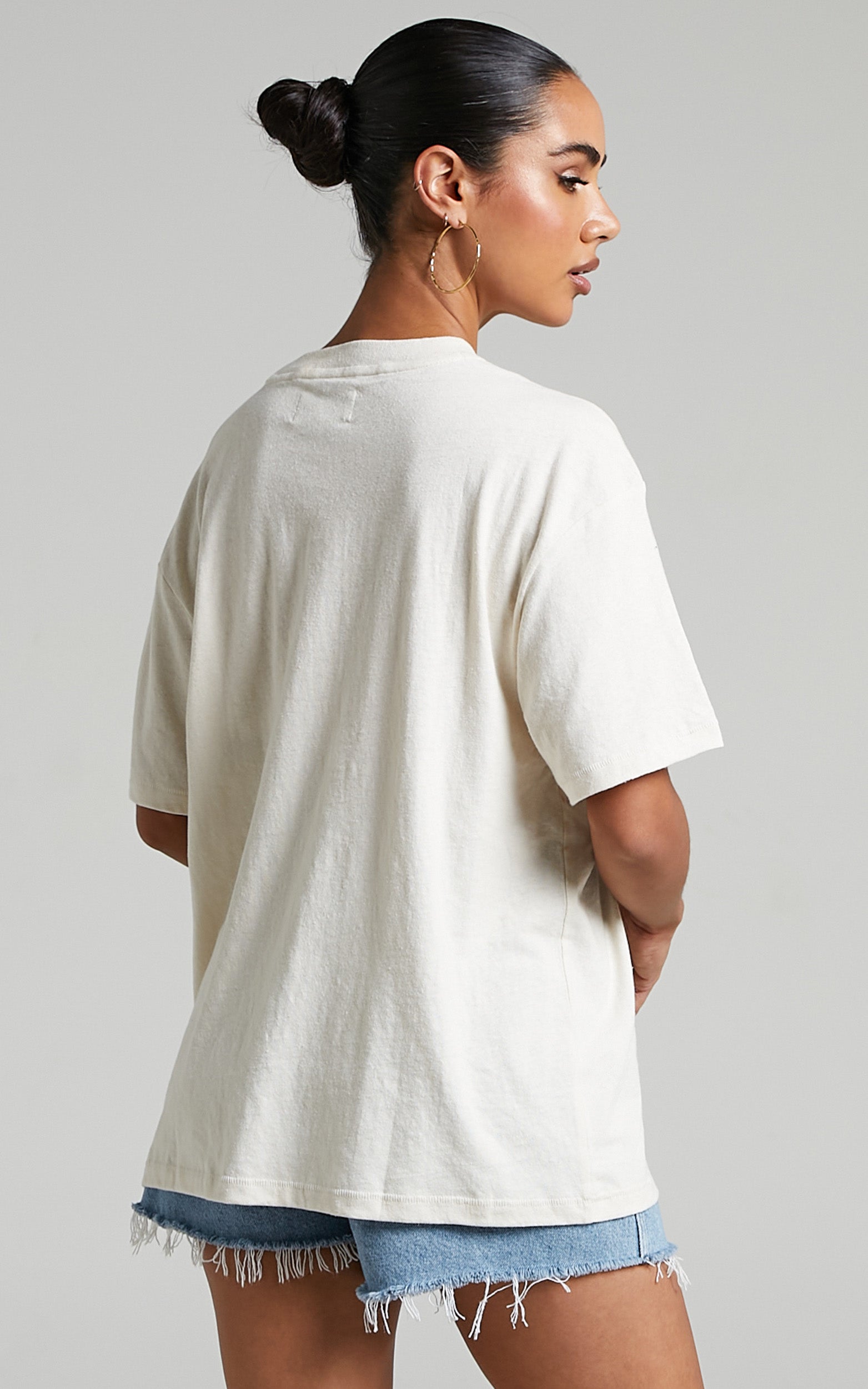 Wrangler - Through Mountains Tee in Ecru
