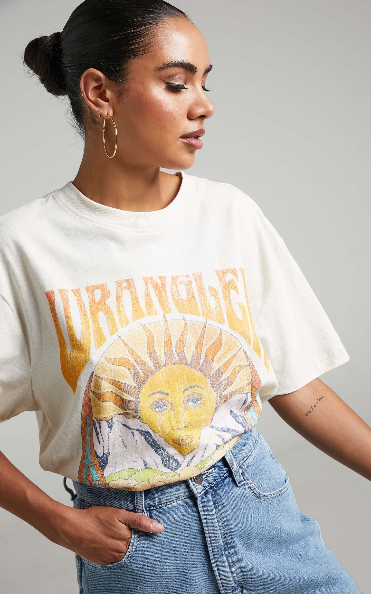 Wrangler - Through Mountains Tee in Ecru