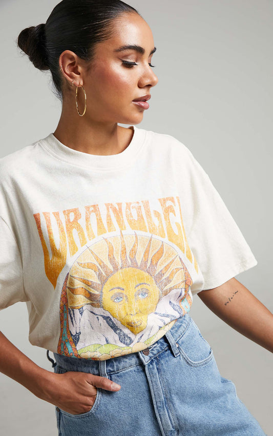 Wrangler - Through Mountains Tee in Ecru