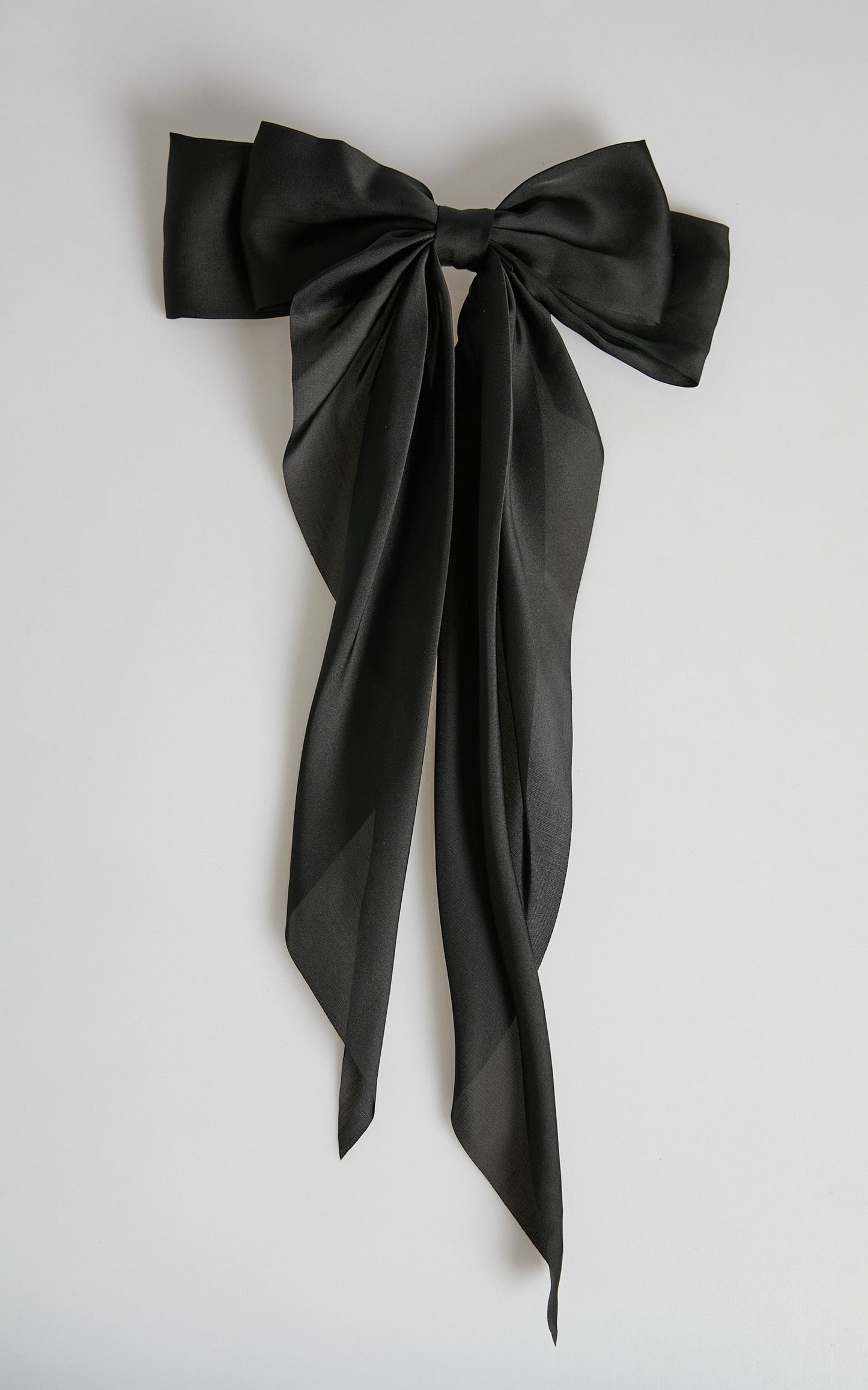 Xianee Oversized Bow in Black
