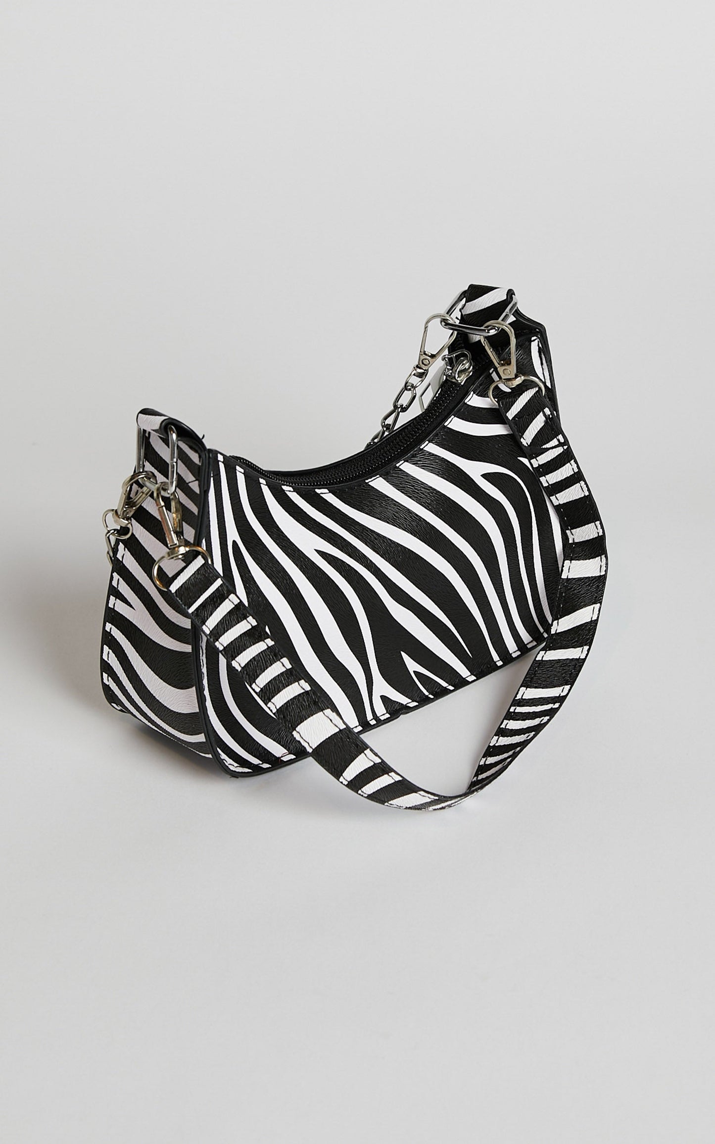 Yassey Silver Chain Strap Shoulder Bag in Black/White Zebra Print