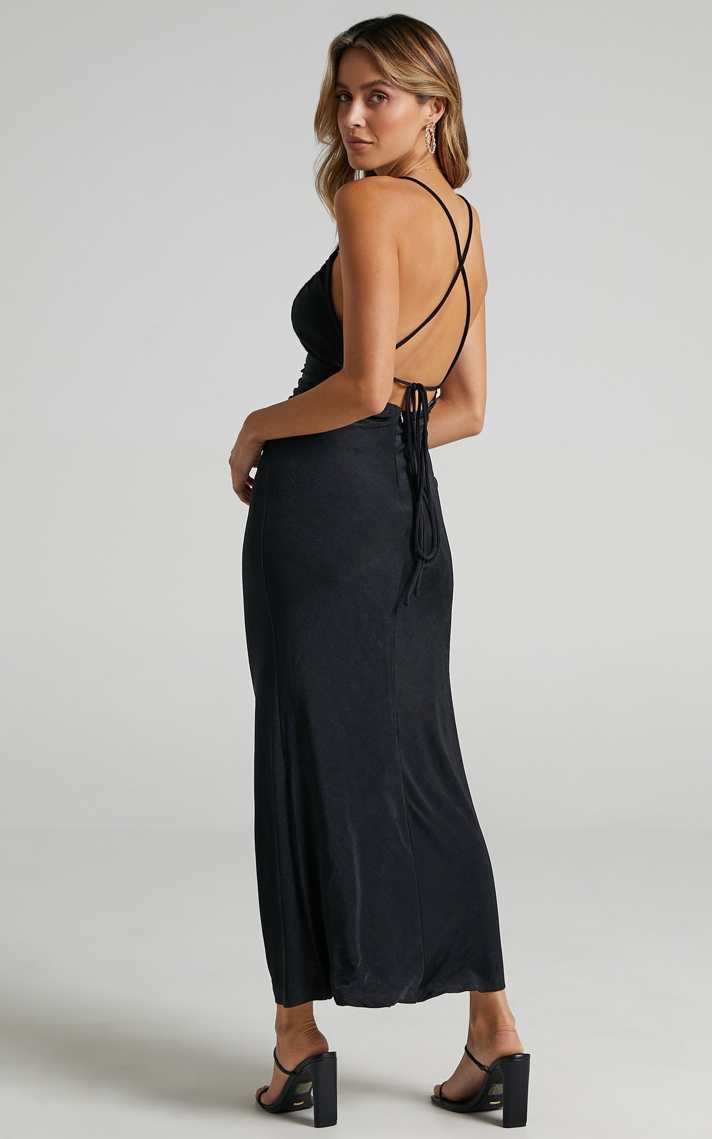 Yassie Dress in Black